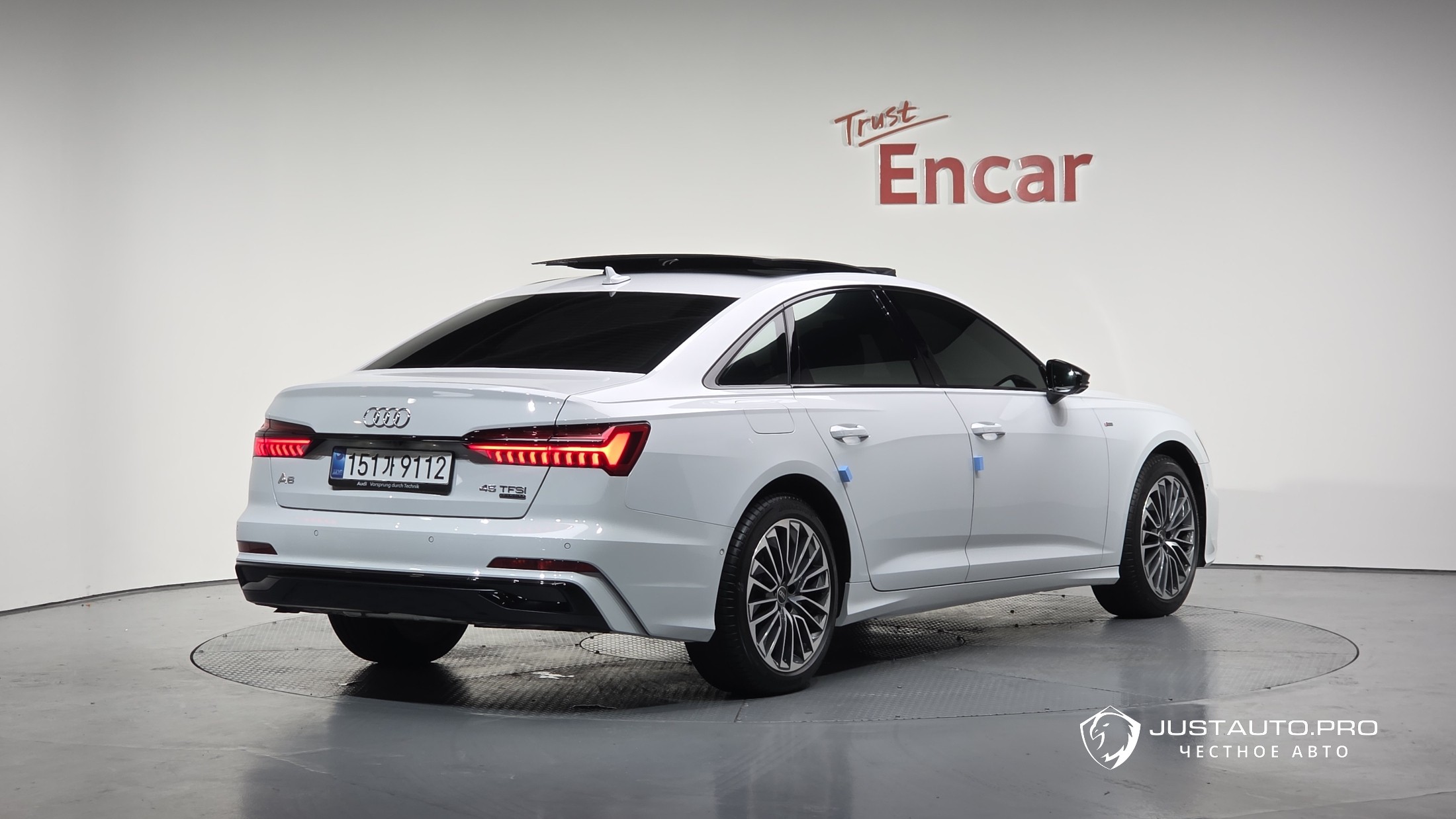 Автомобиль Audi A6