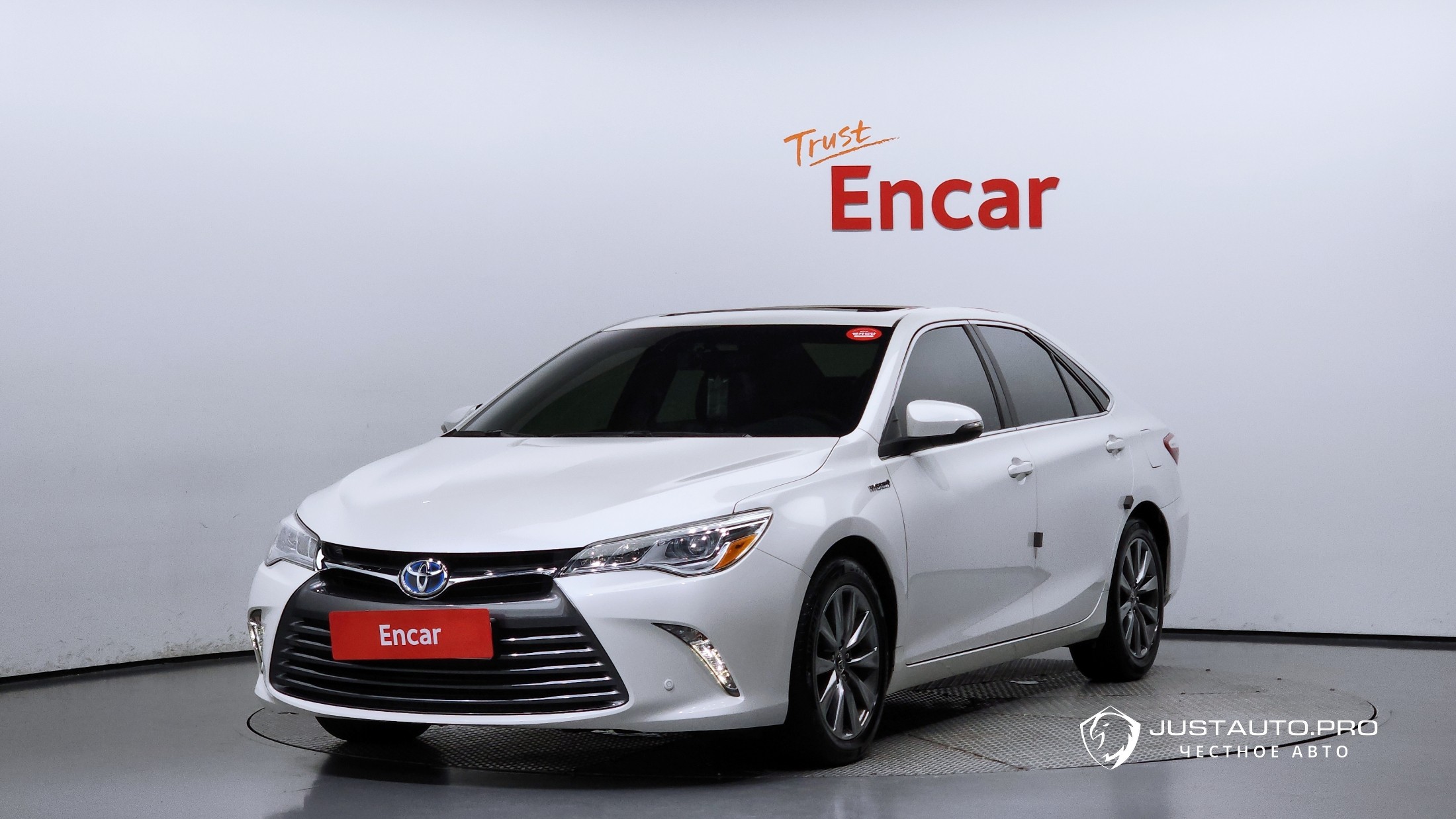Автомобиль Toyota Camry