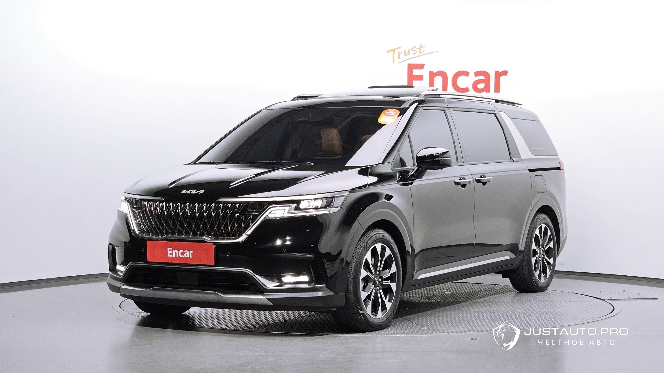 Автомобиль Kia Canival