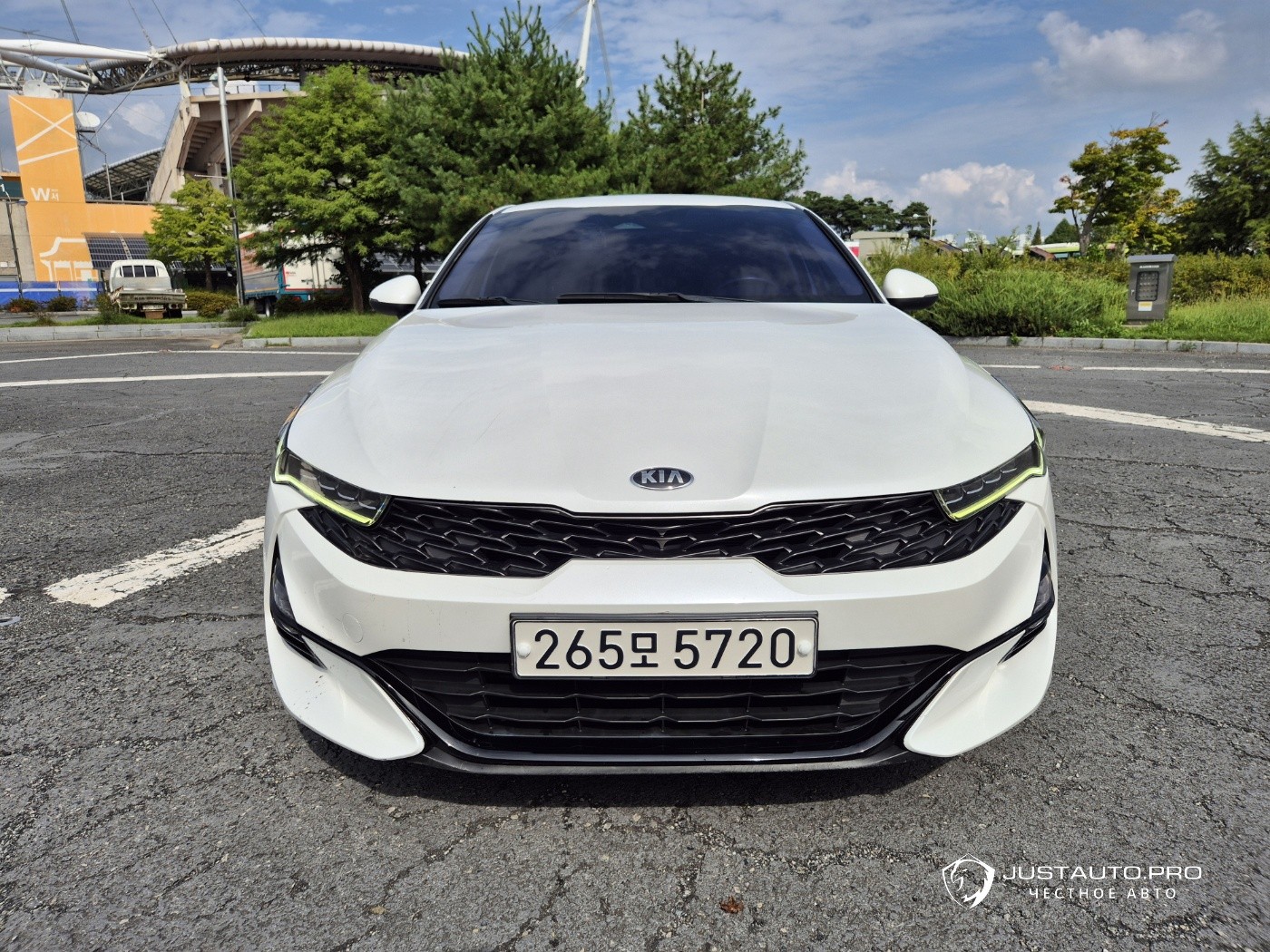 Автомобиль Kia K5