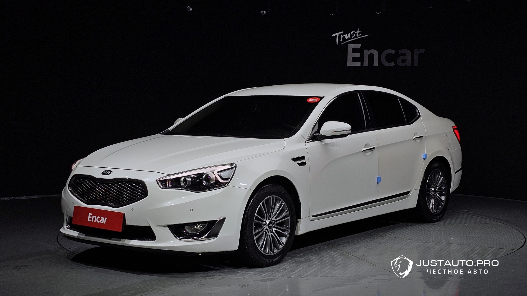 Автомобиль Kia K7