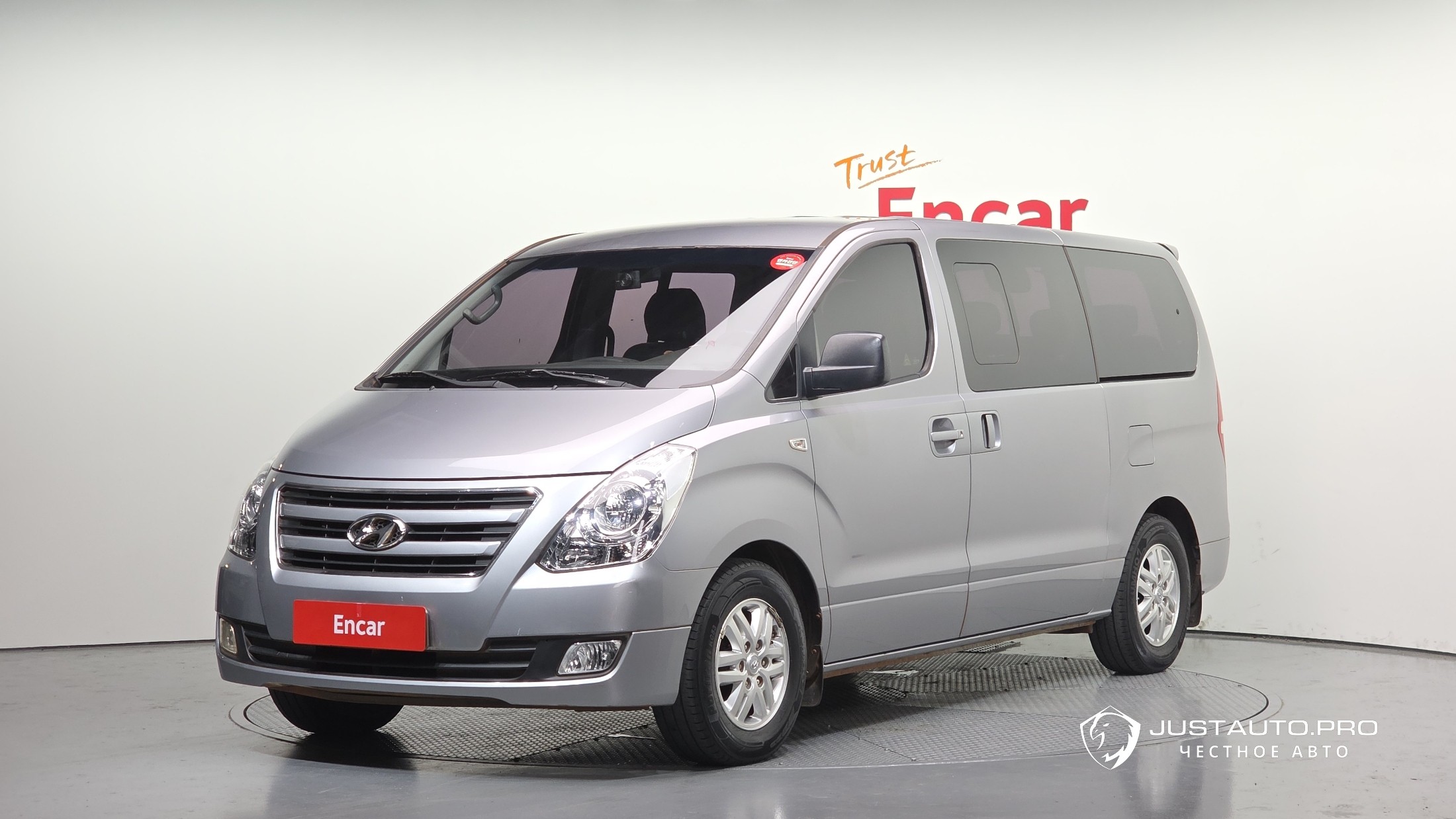 Автомобиль Hyundai Starex