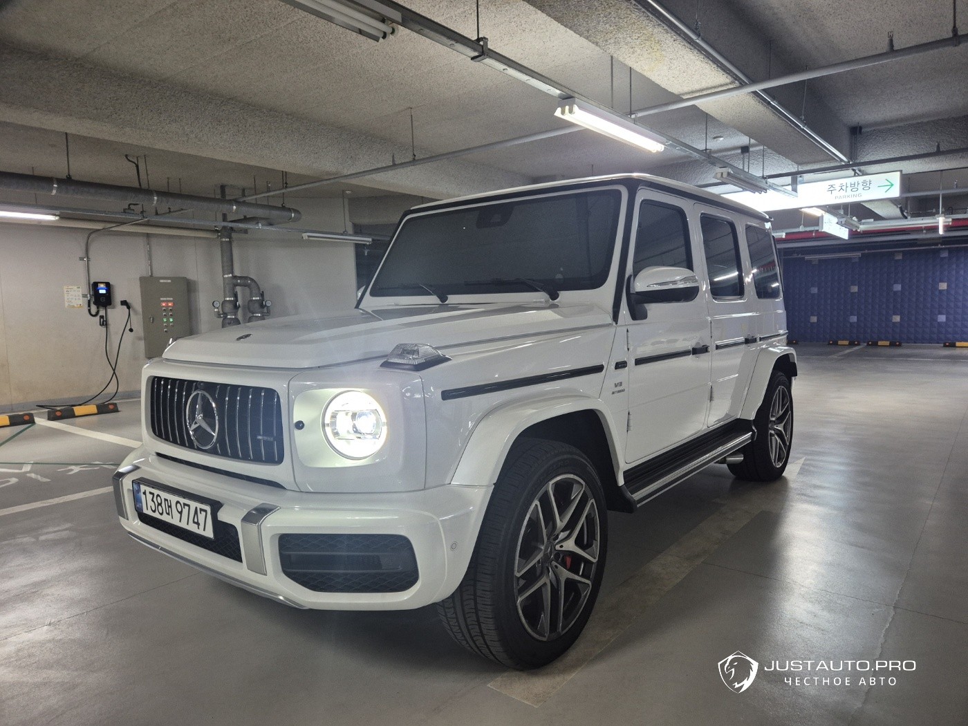 Автомобиль Mercedes-Benz G-Class