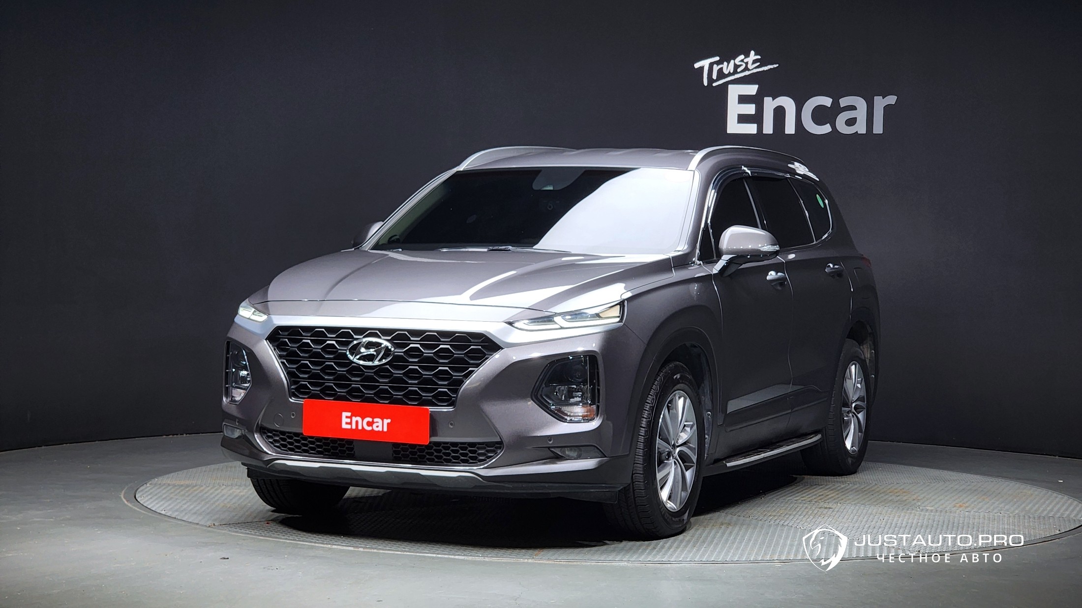 Автомобиль Hyundai Santafe