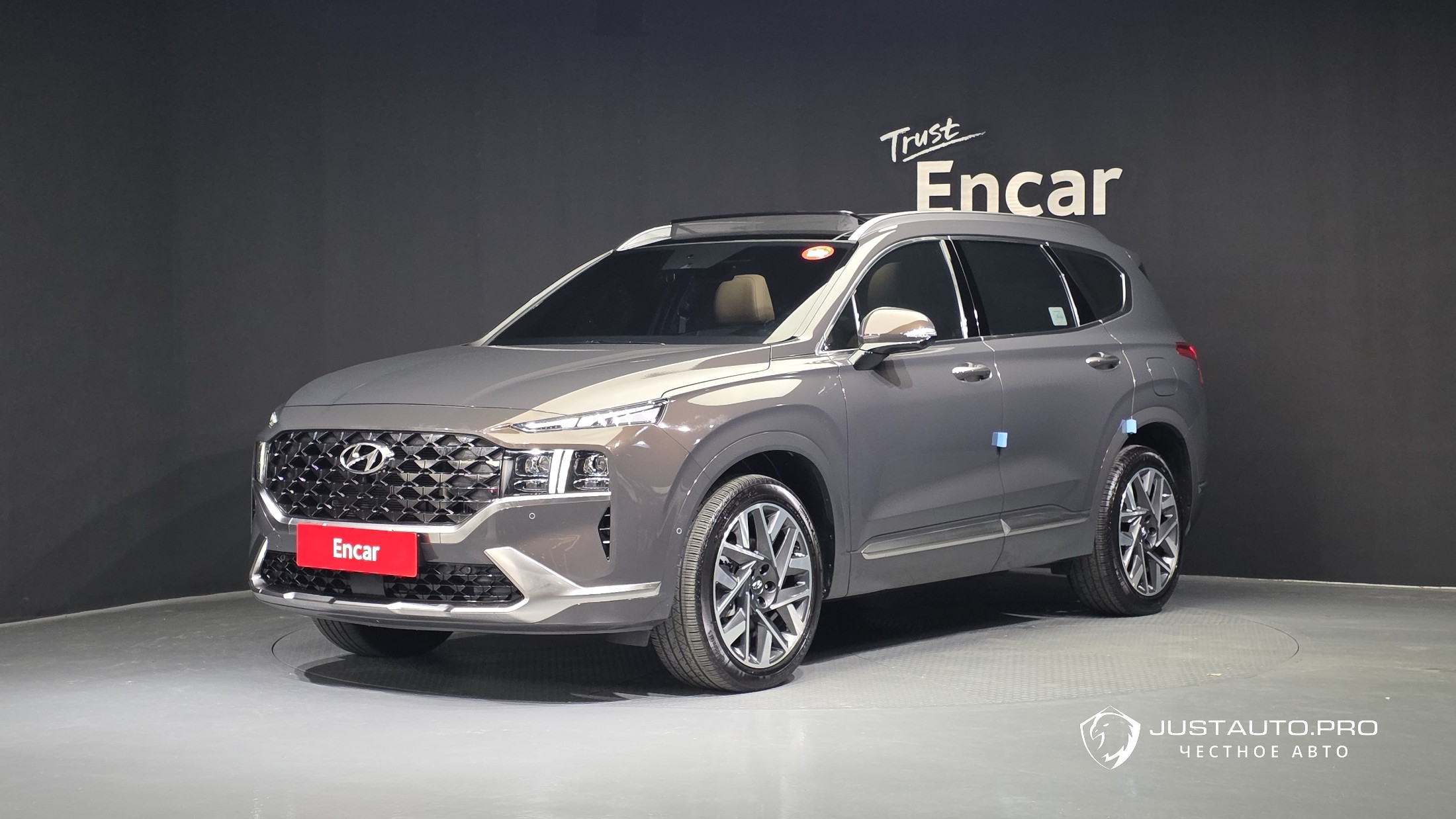 Автомобиль Hyundai Santafe