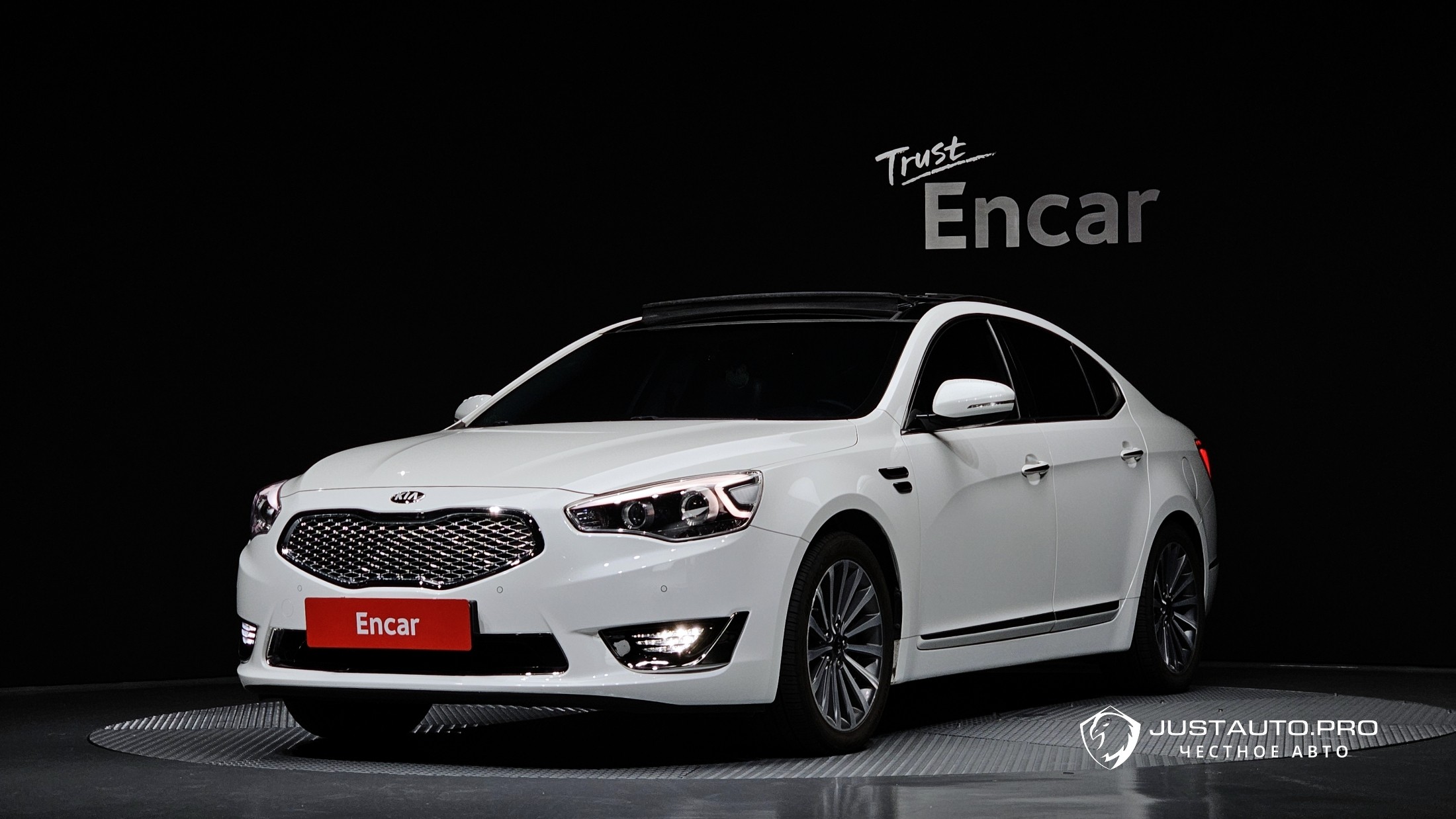 Автомобиль Kia K7