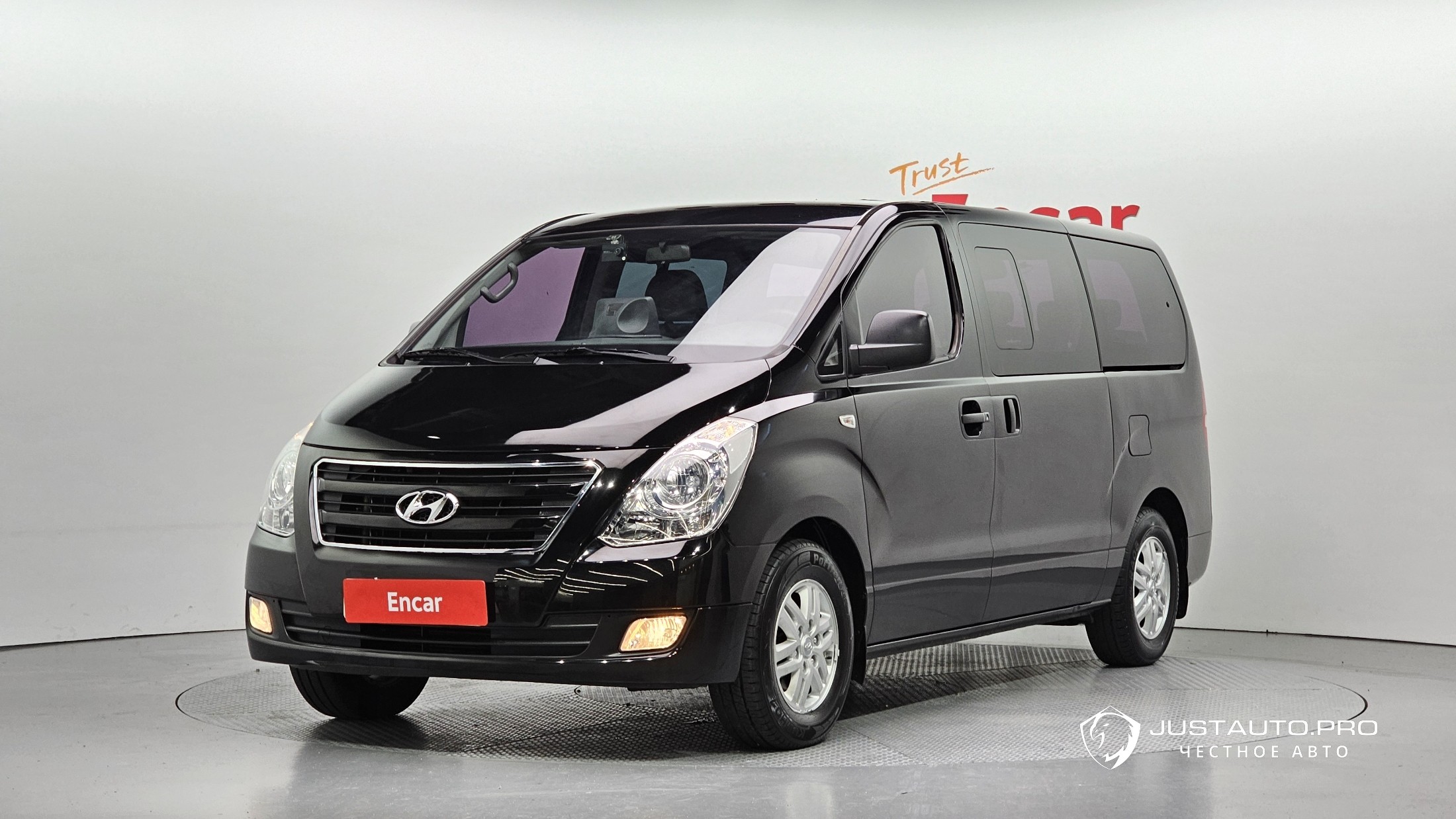 Автомобиль Hyundai Starex