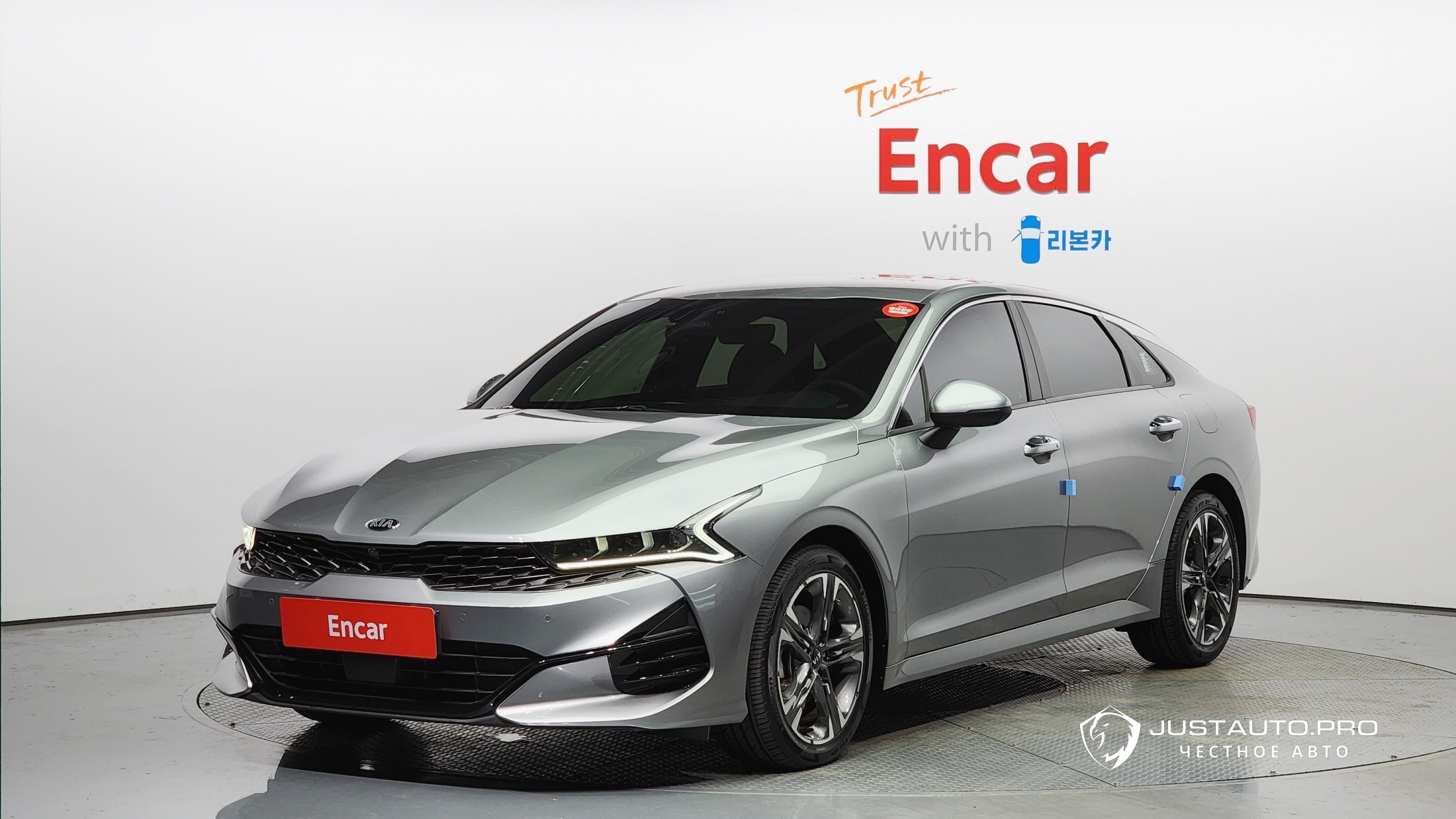 Автомобиль Kia K5