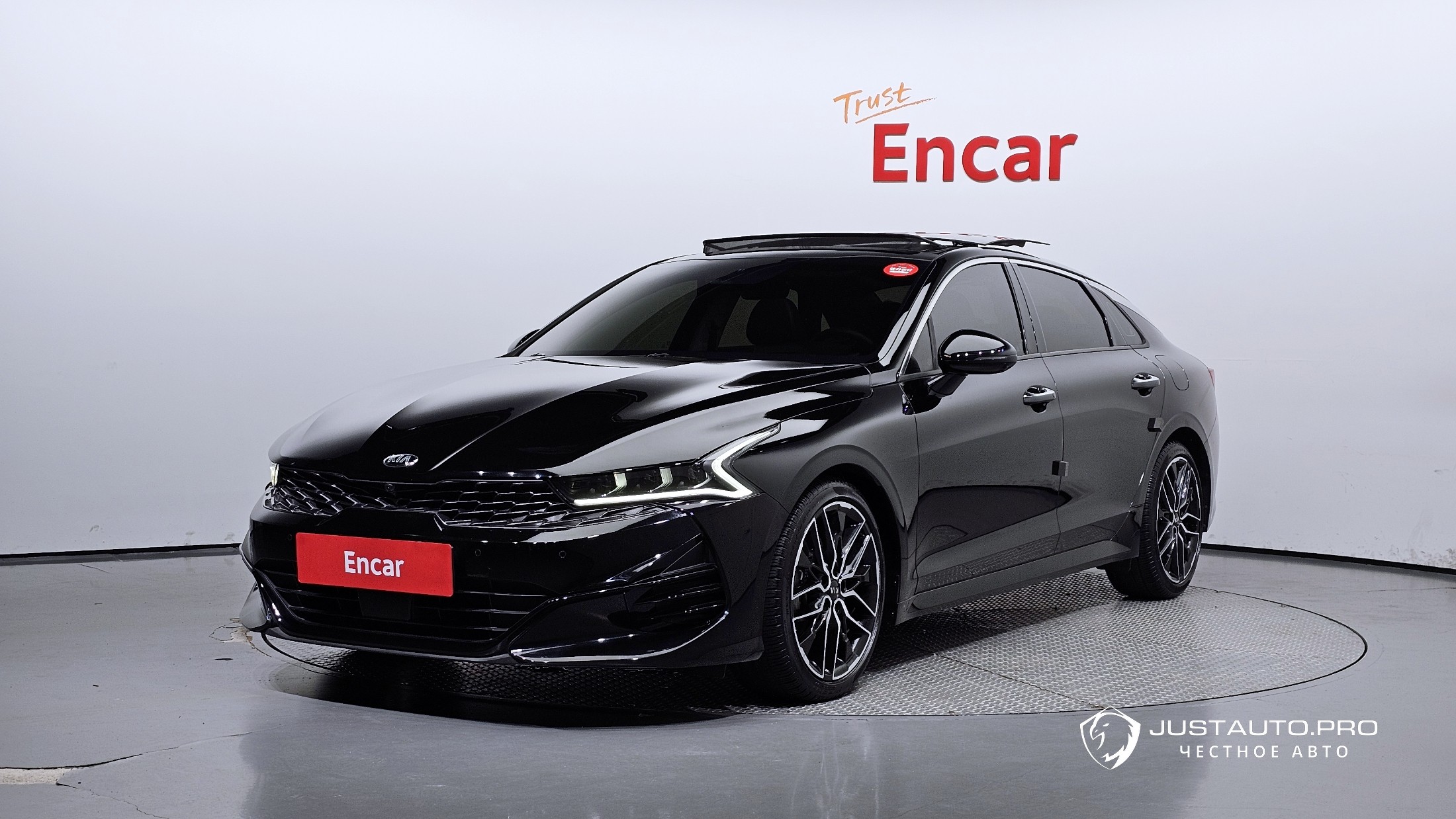 Автомобиль Kia K5