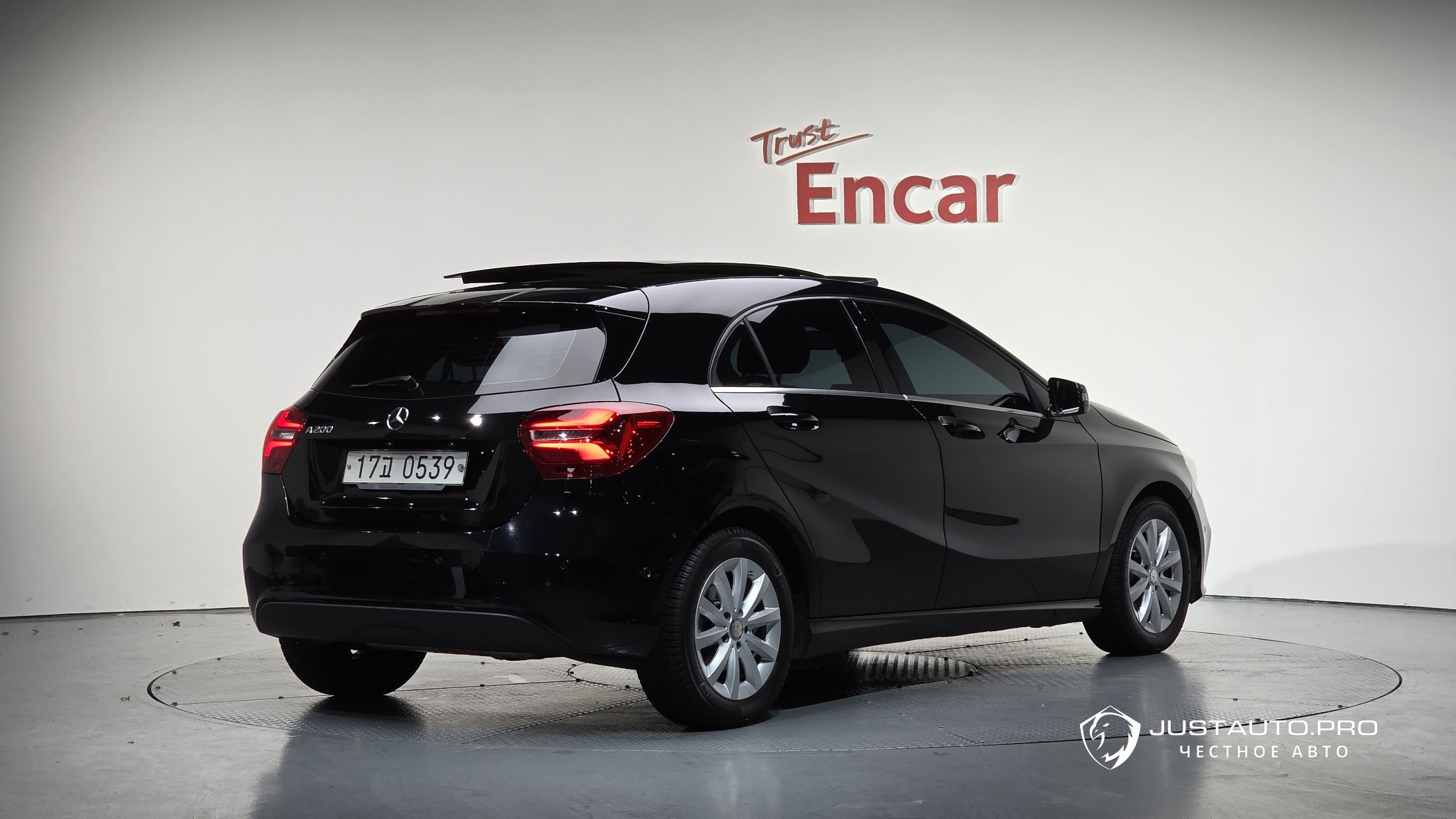 Автомобиль Mercedes-Benz A-Class