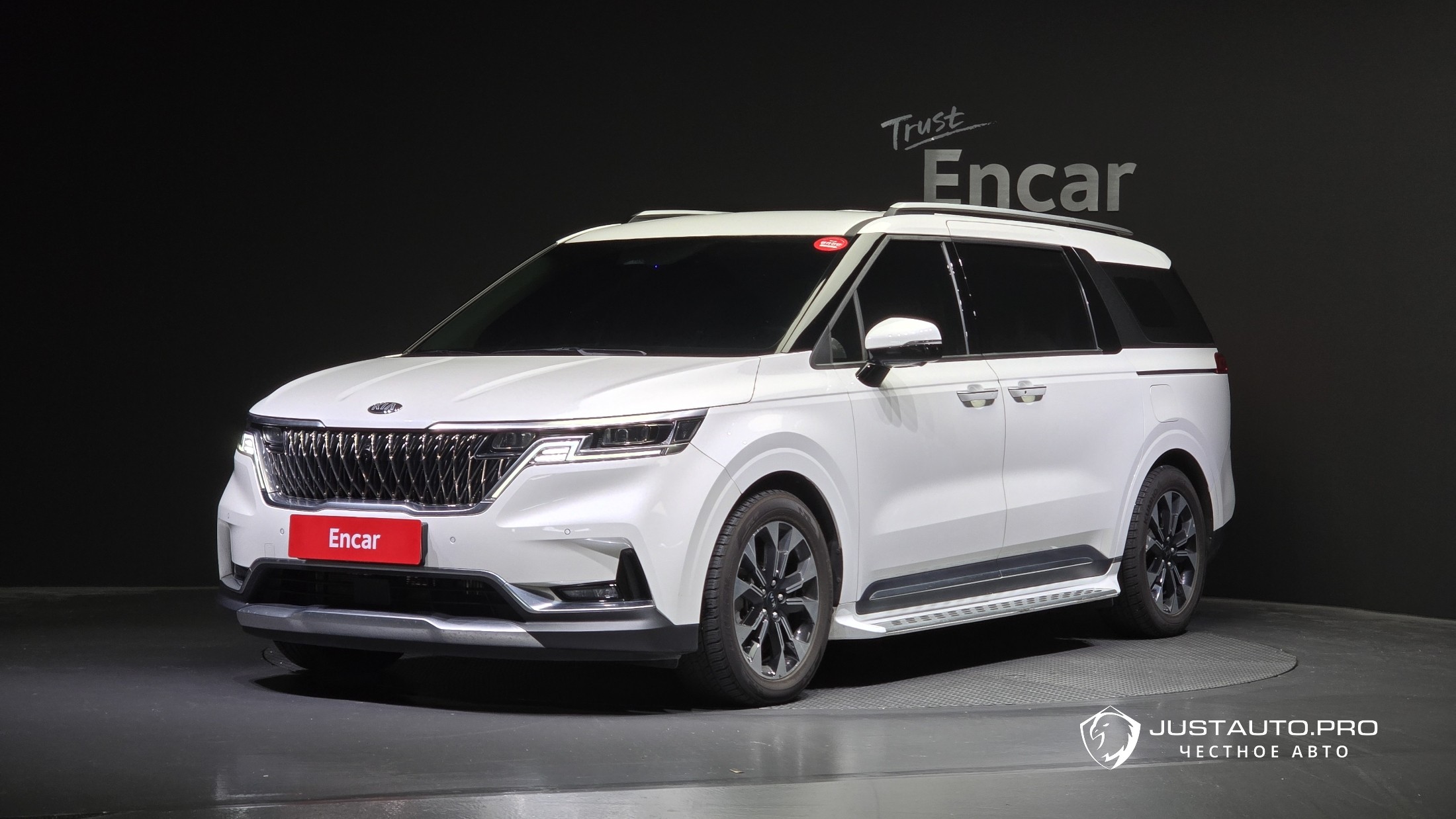 Автомобиль Kia Canival