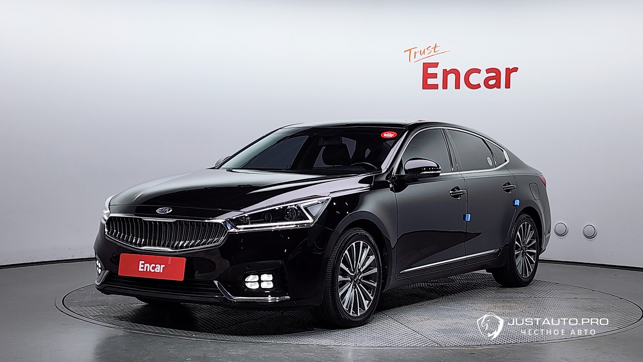 Автомобиль Kia K7