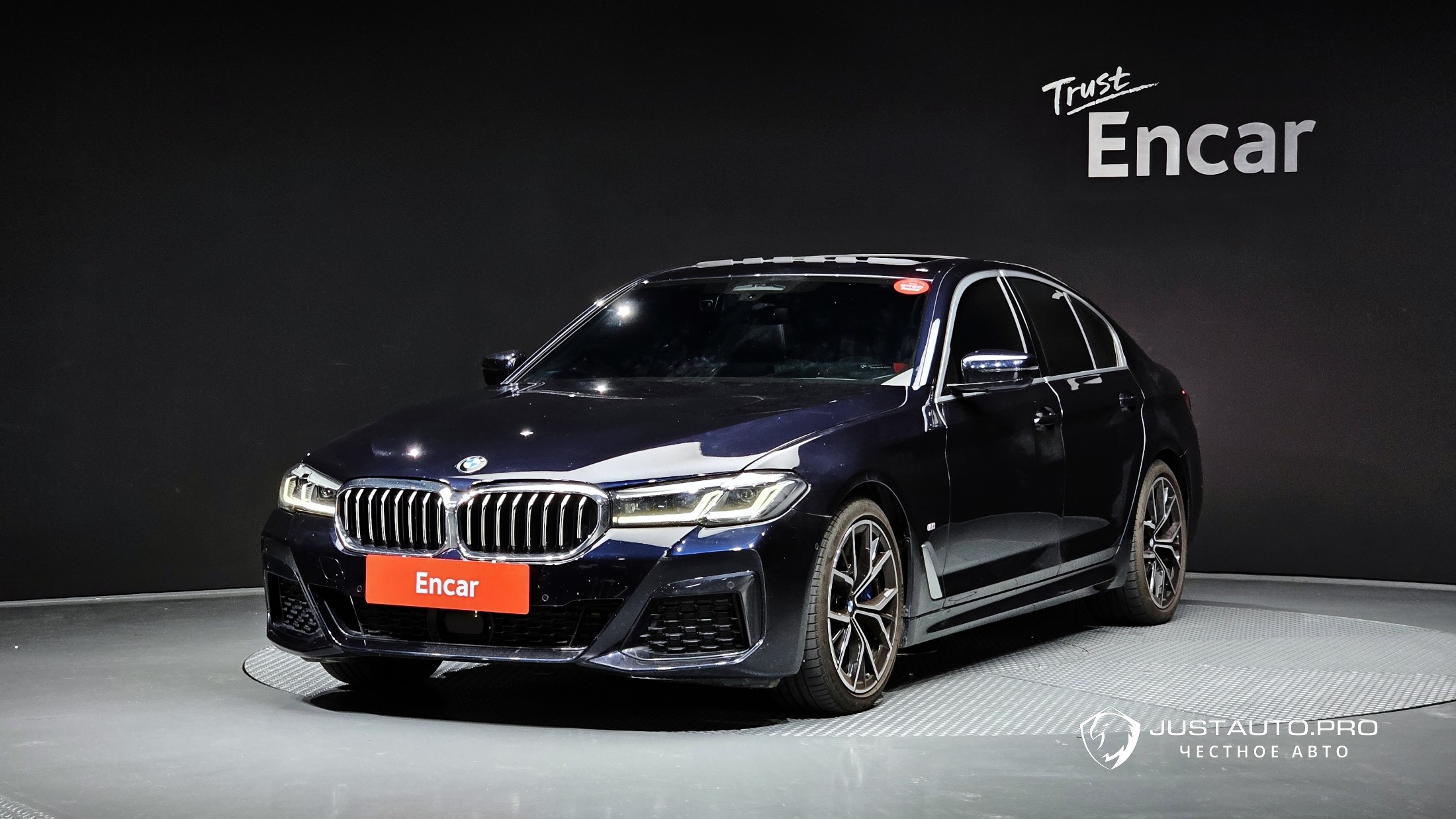 Автомобиль BMW 5-Series