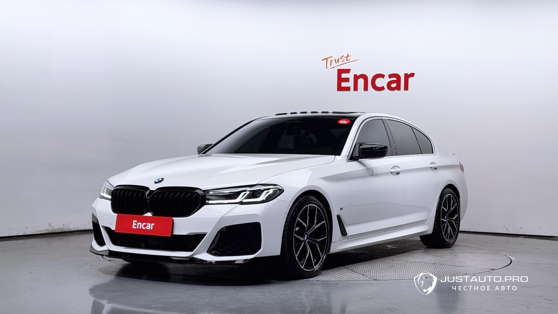 Автомобиль BMW 5-Series