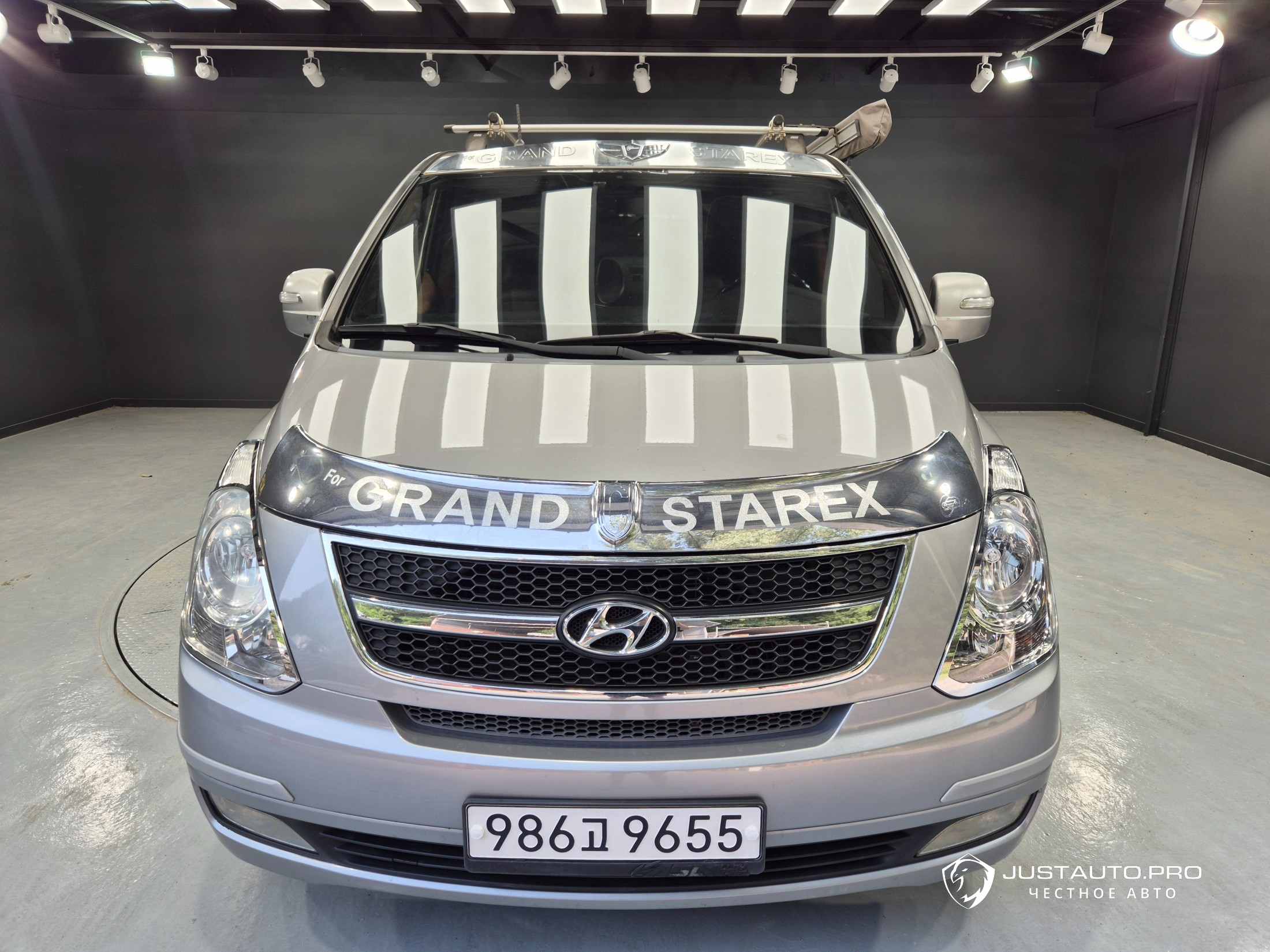 Автомобиль Hyundai Starex