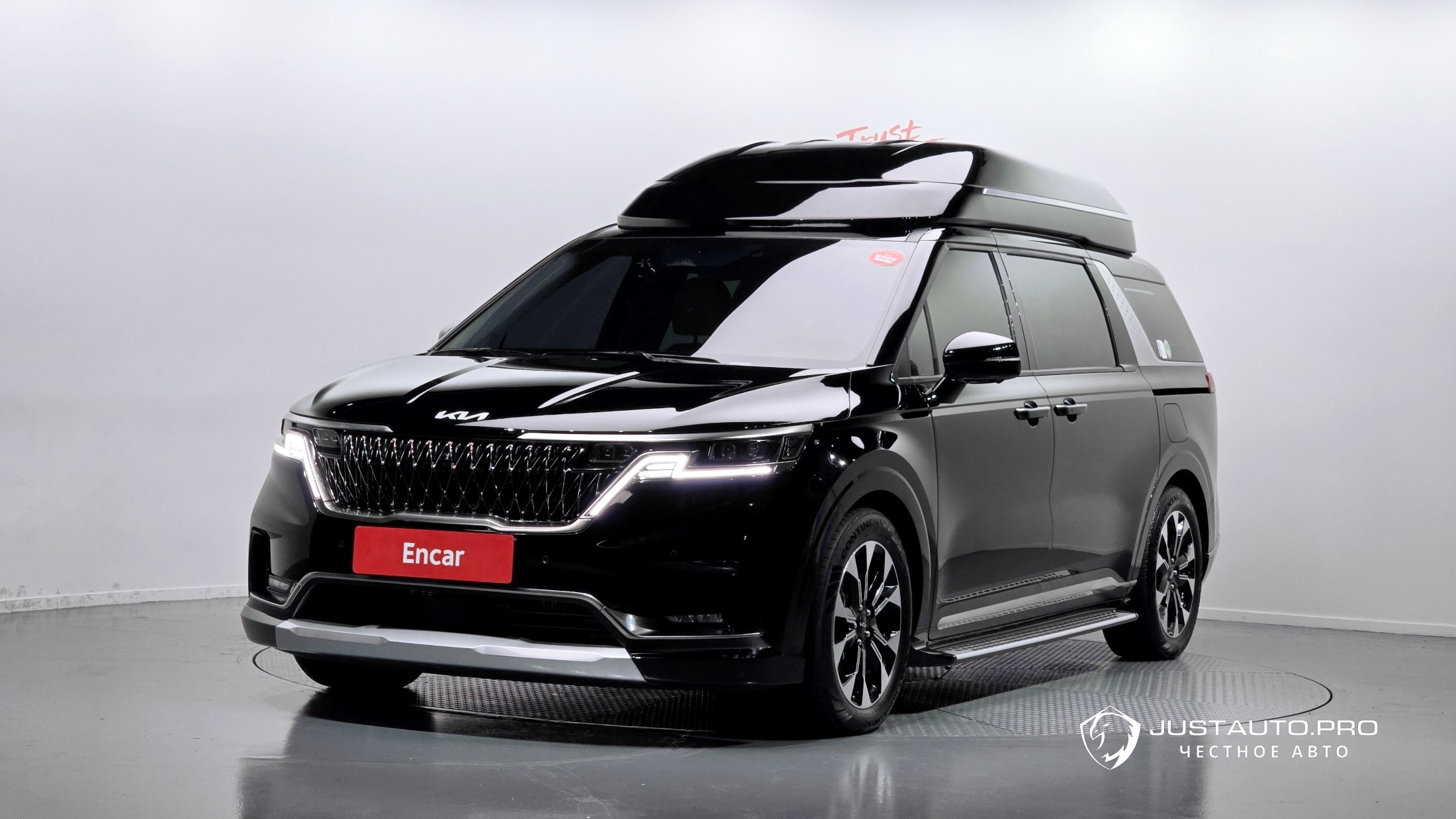 Автомобиль Kia Canival