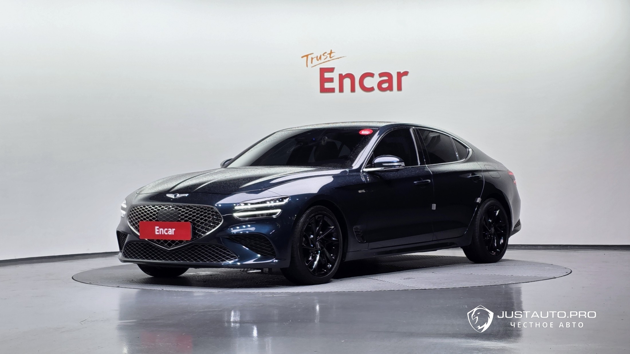 Автомобиль Genesis G70