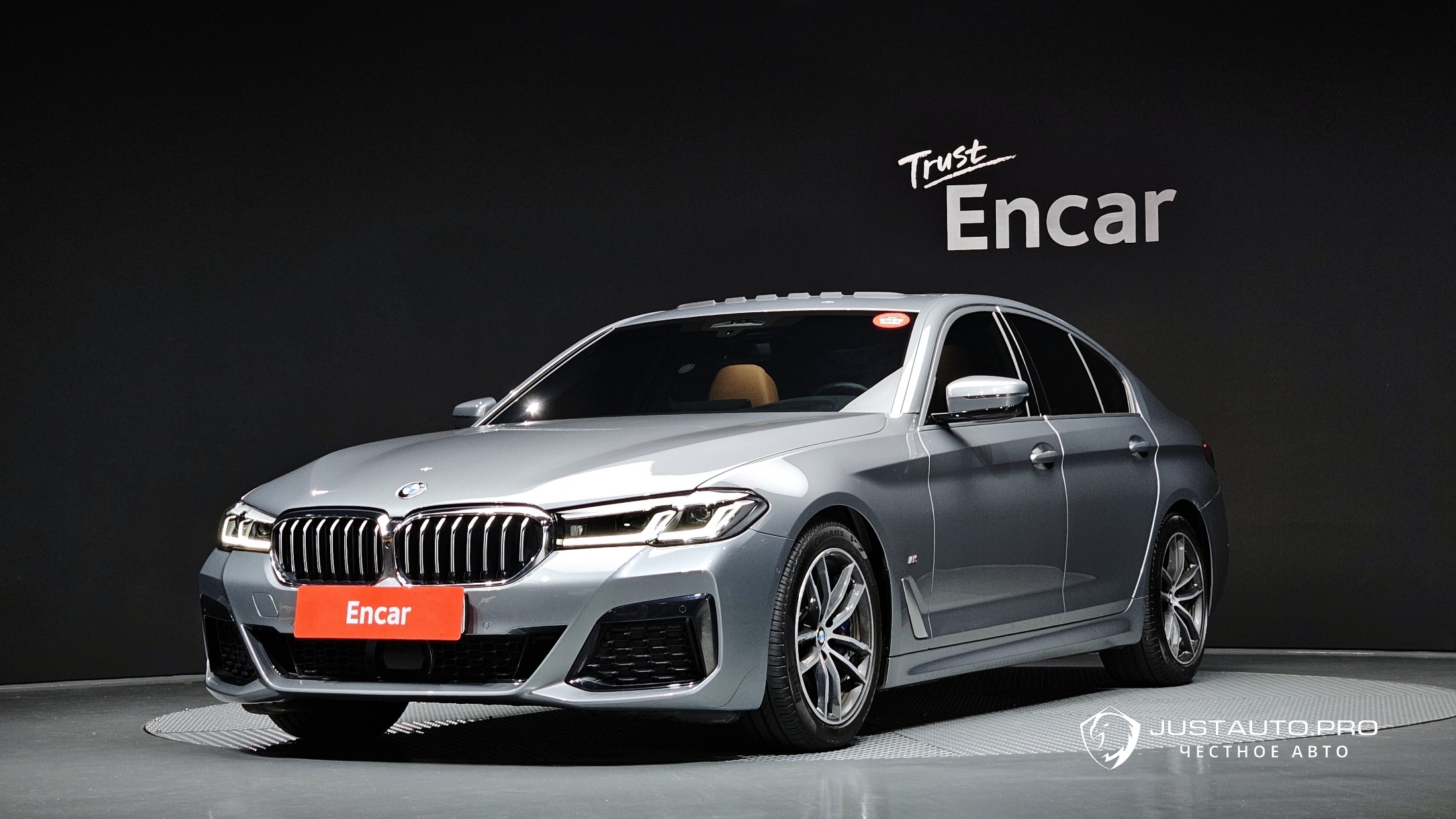 Автомобиль BMW 5-Series