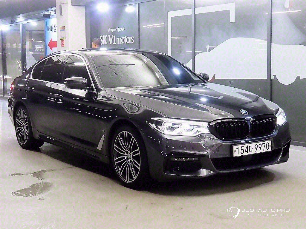 Автомобиль BMW 5-Series