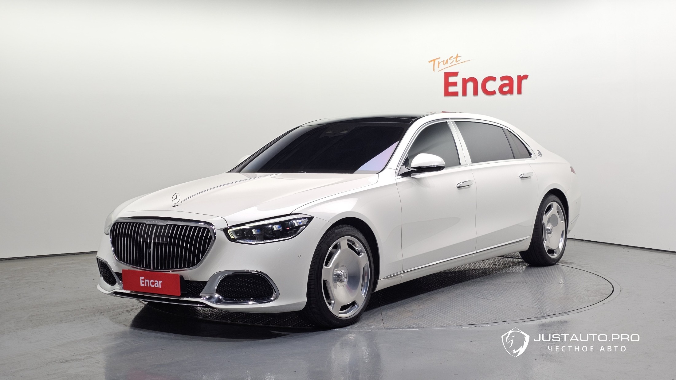 Автомобиль Mercedes-Benz S-Class