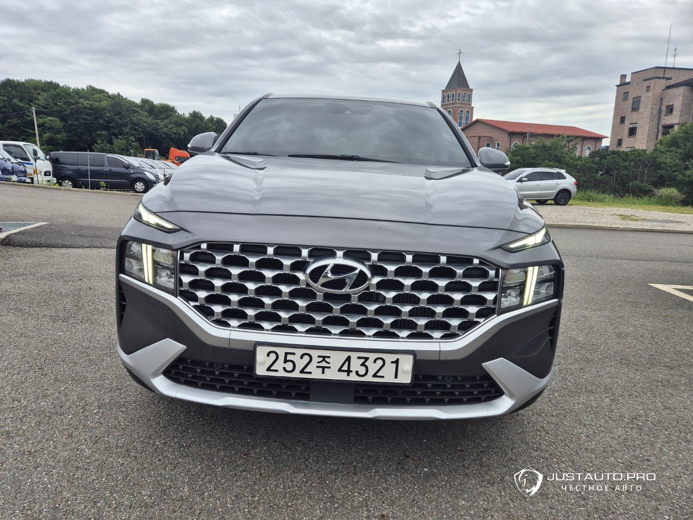 Автомобиль Hyundai Santafe