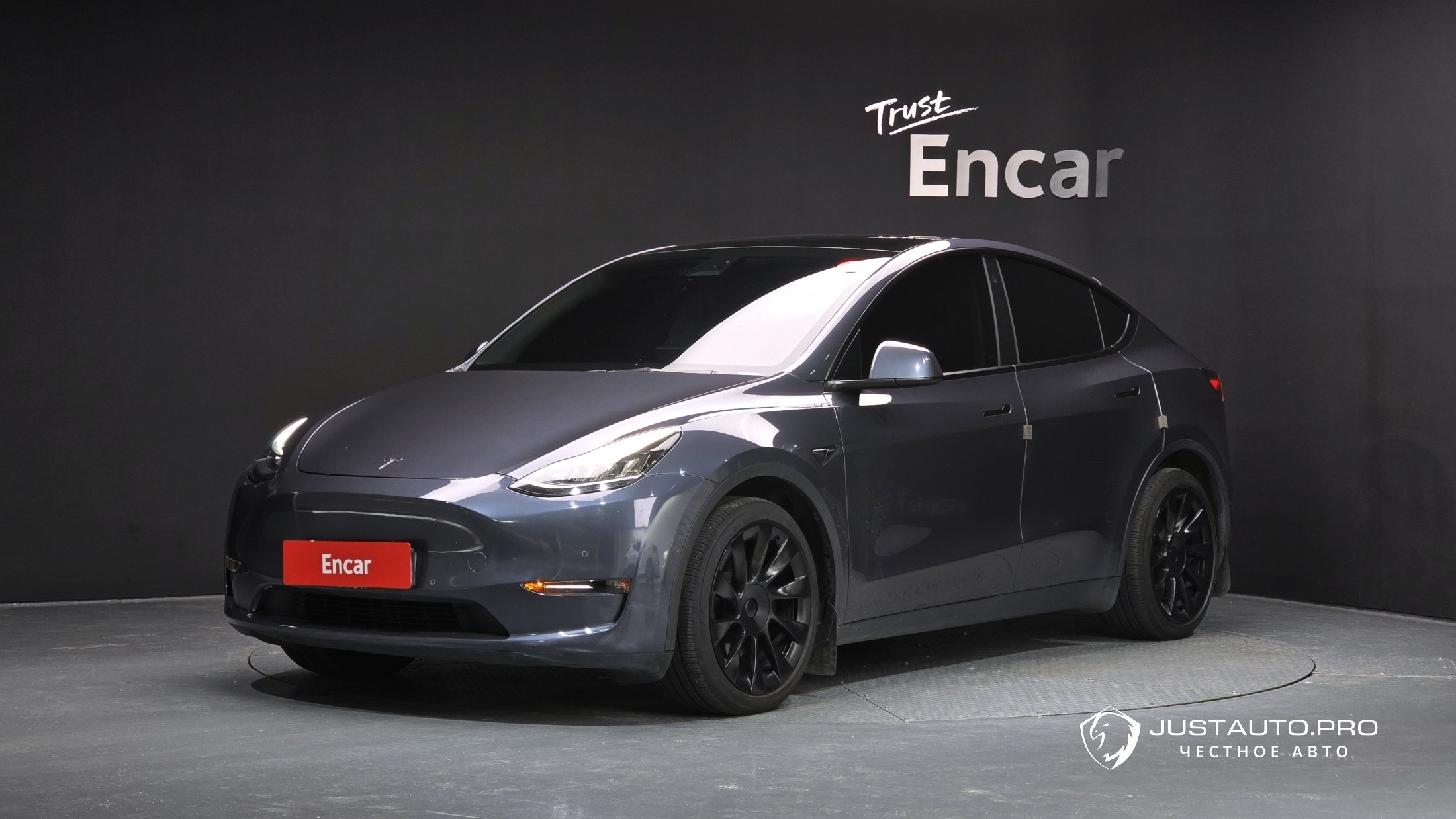 Автомобиль Tesla Model Y