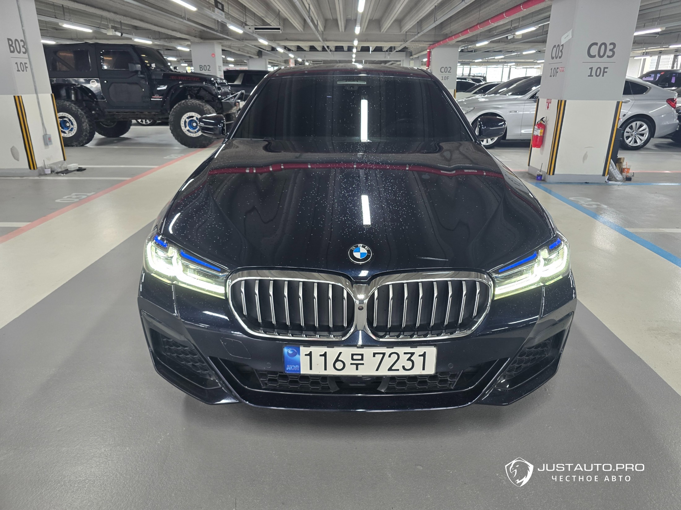 Автомобиль BMW 5-Series