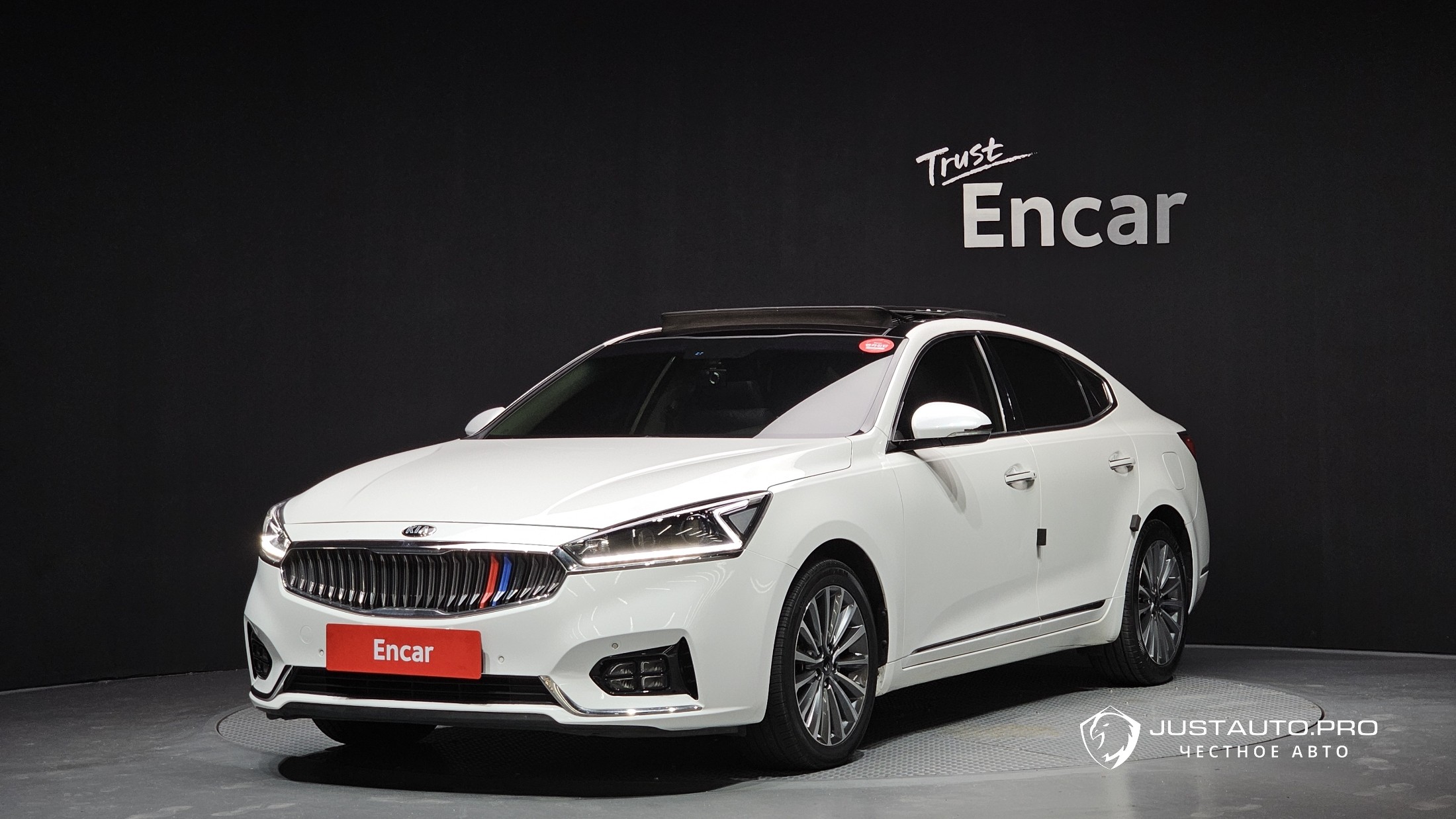 Автомобиль Kia K7