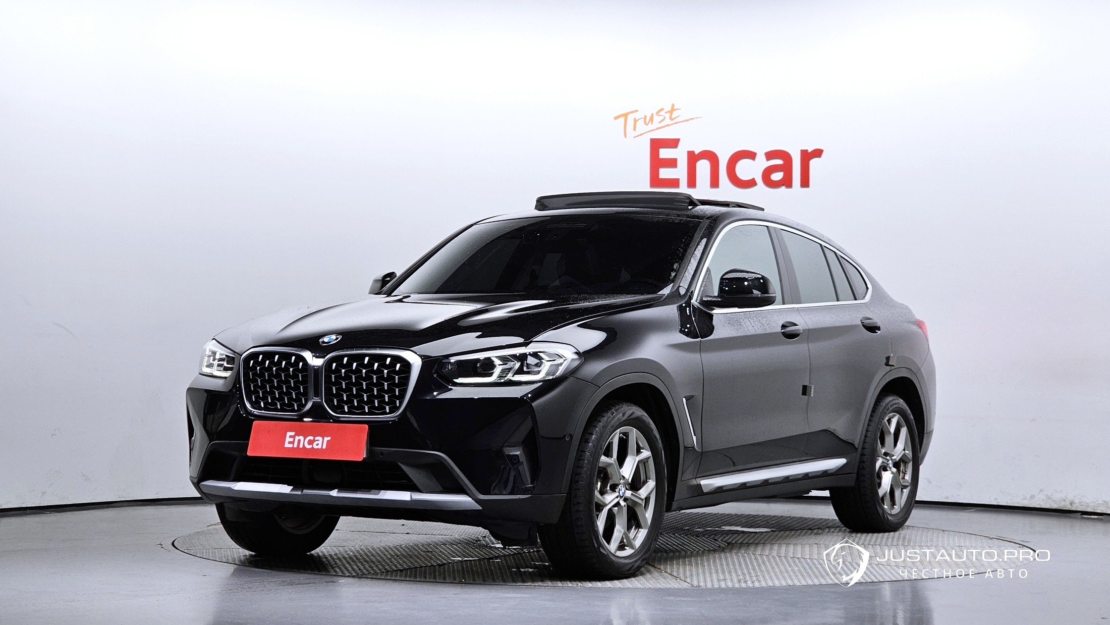Автомобиль BMW X4