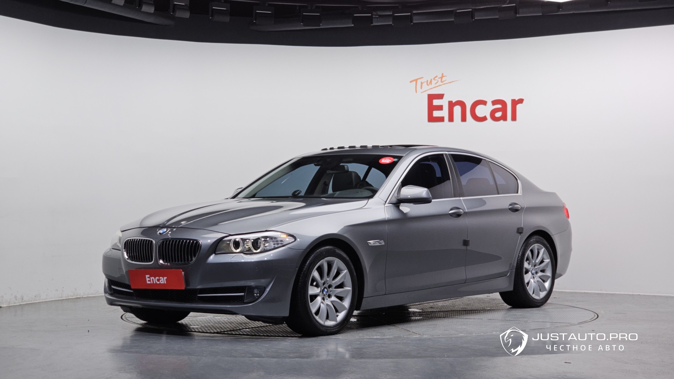 Автомобиль BMW 5-Series