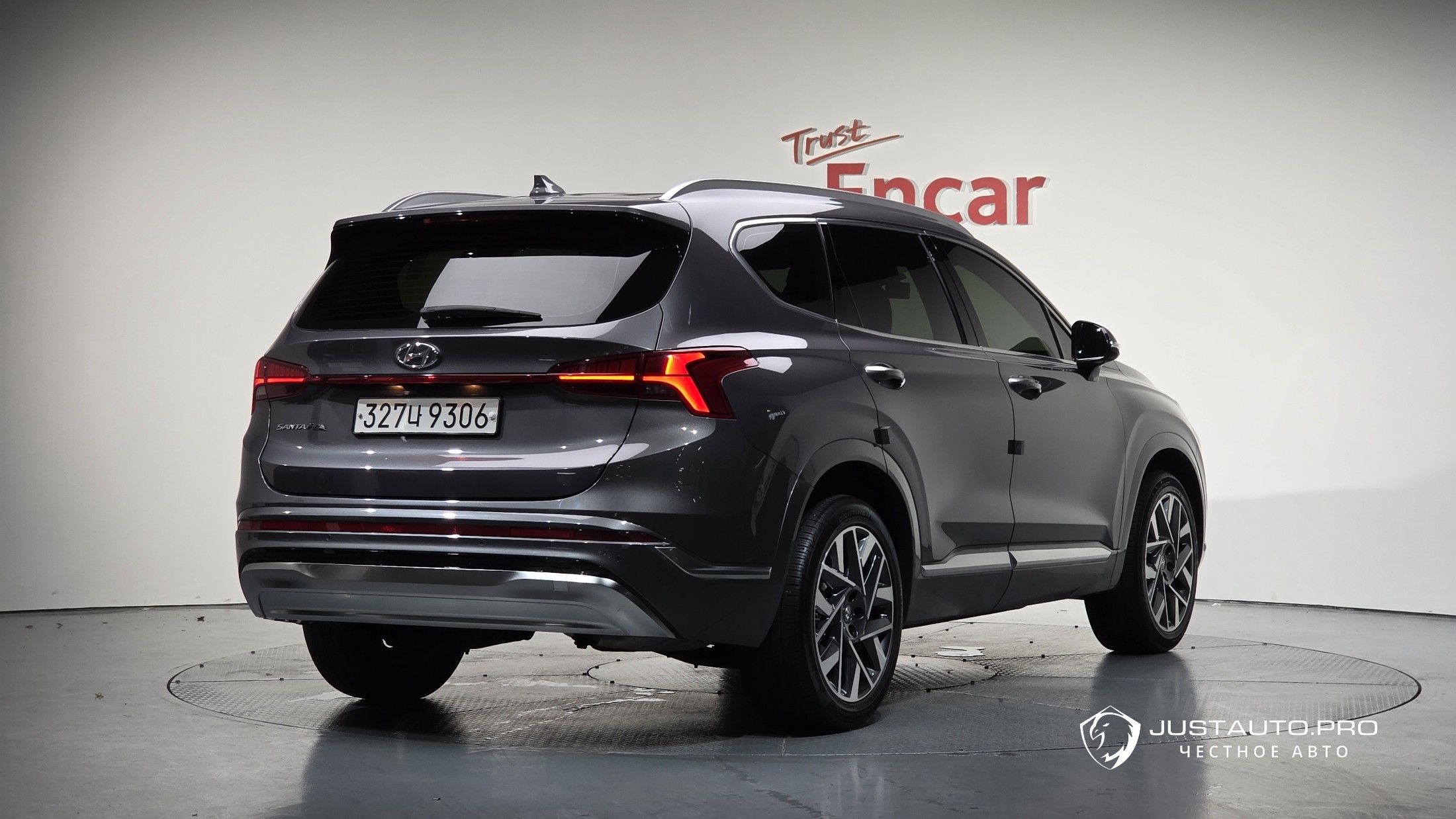 Автомобиль Hyundai Santafe