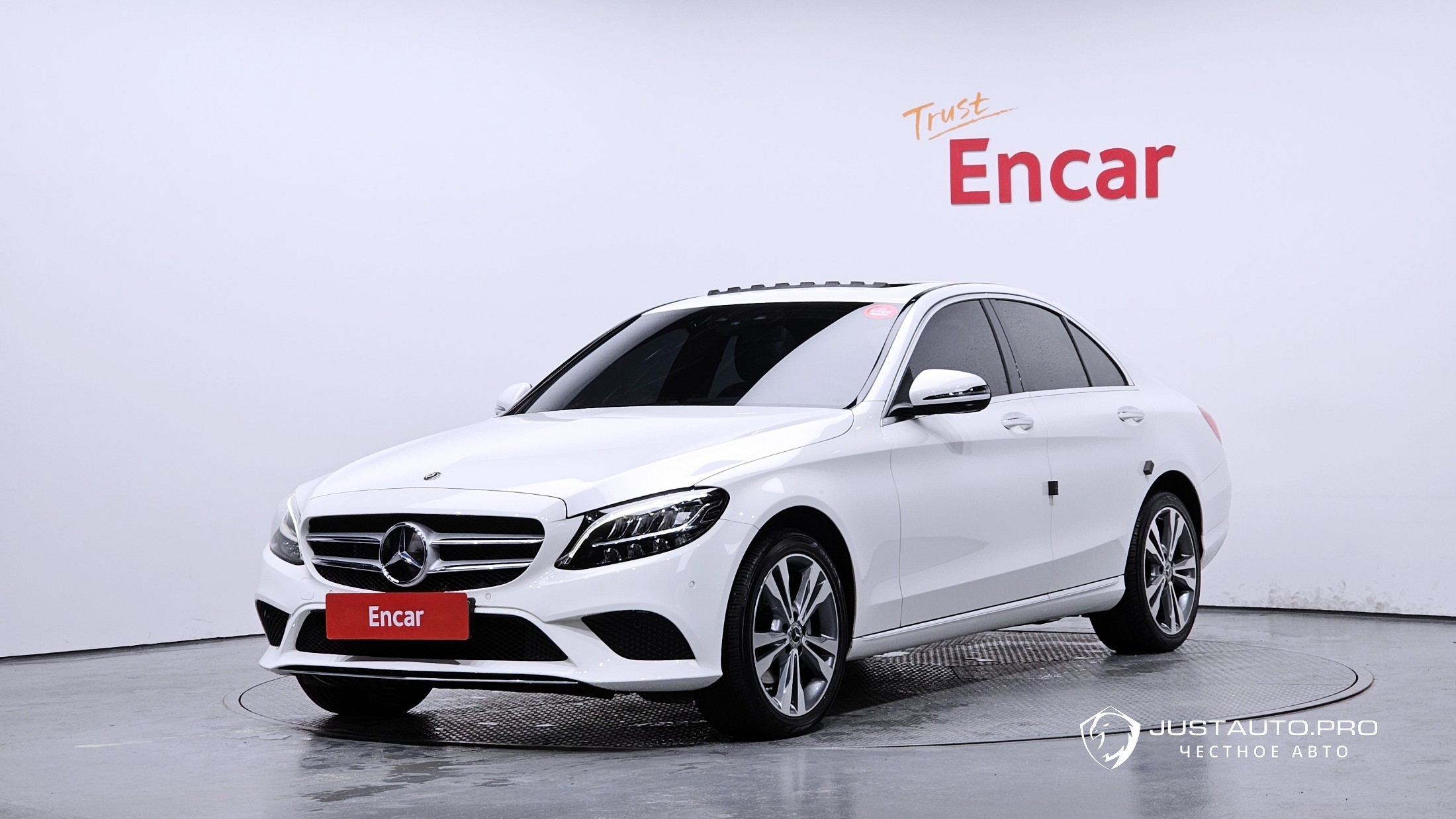 Автомобиль Mercedes-Benz C-Class