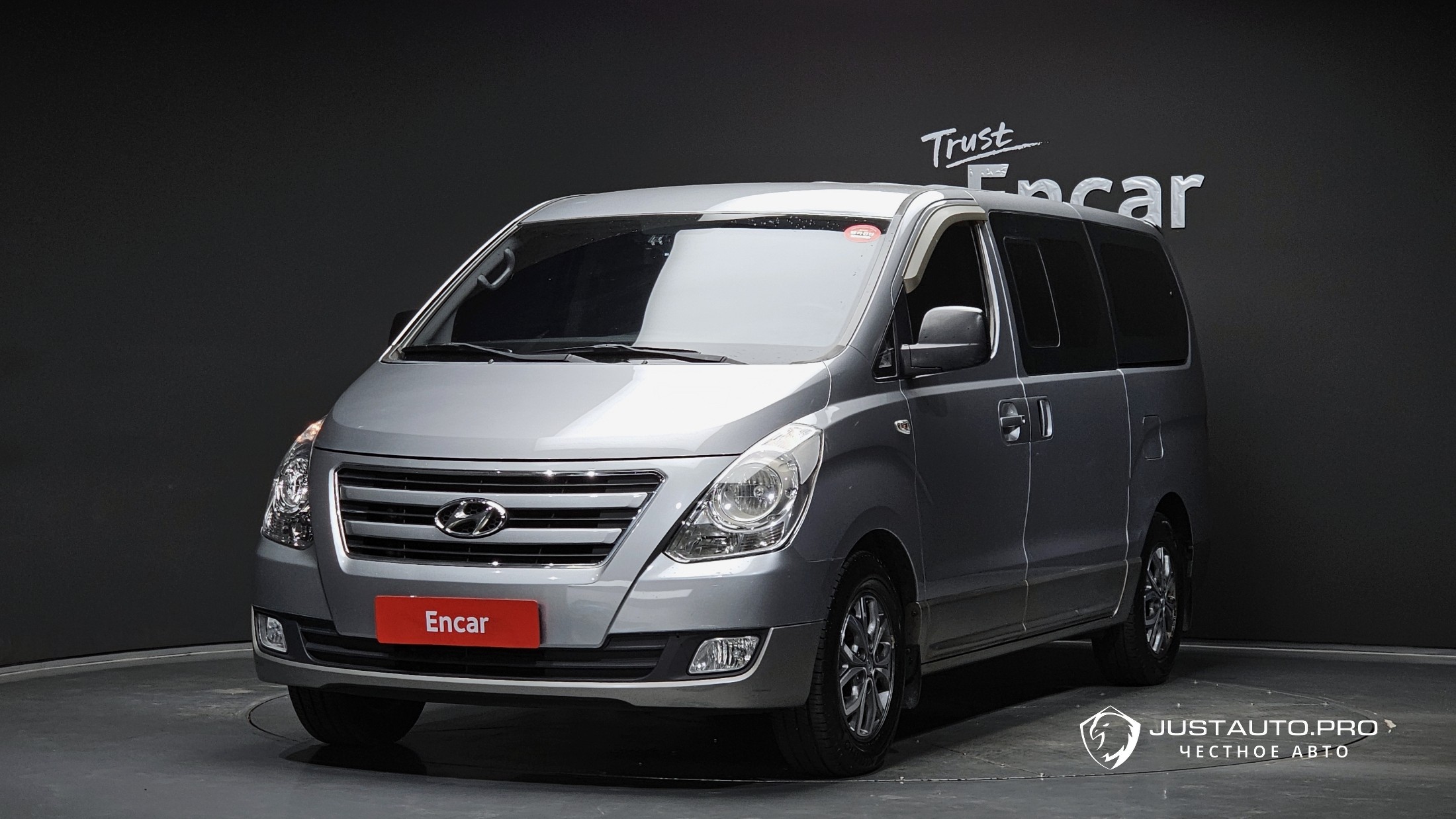 Автомобиль Hyundai Starex