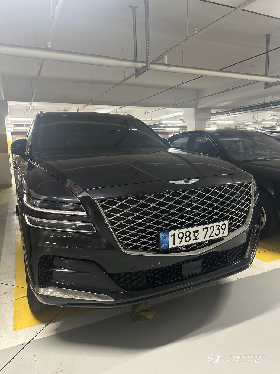 Автомобиль Genesis GV80