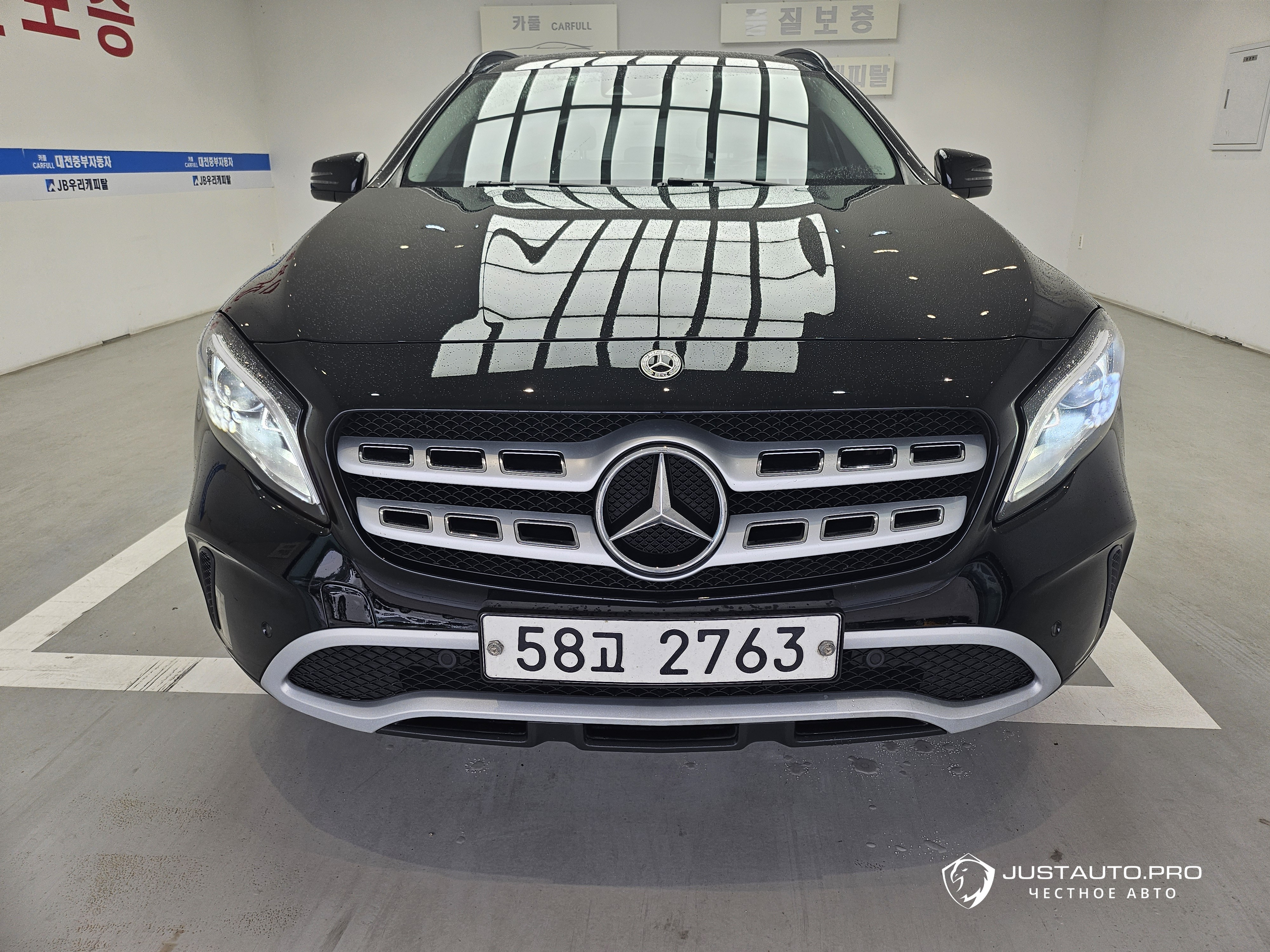 Автомобиль Mercedes-Benz GLA-Class