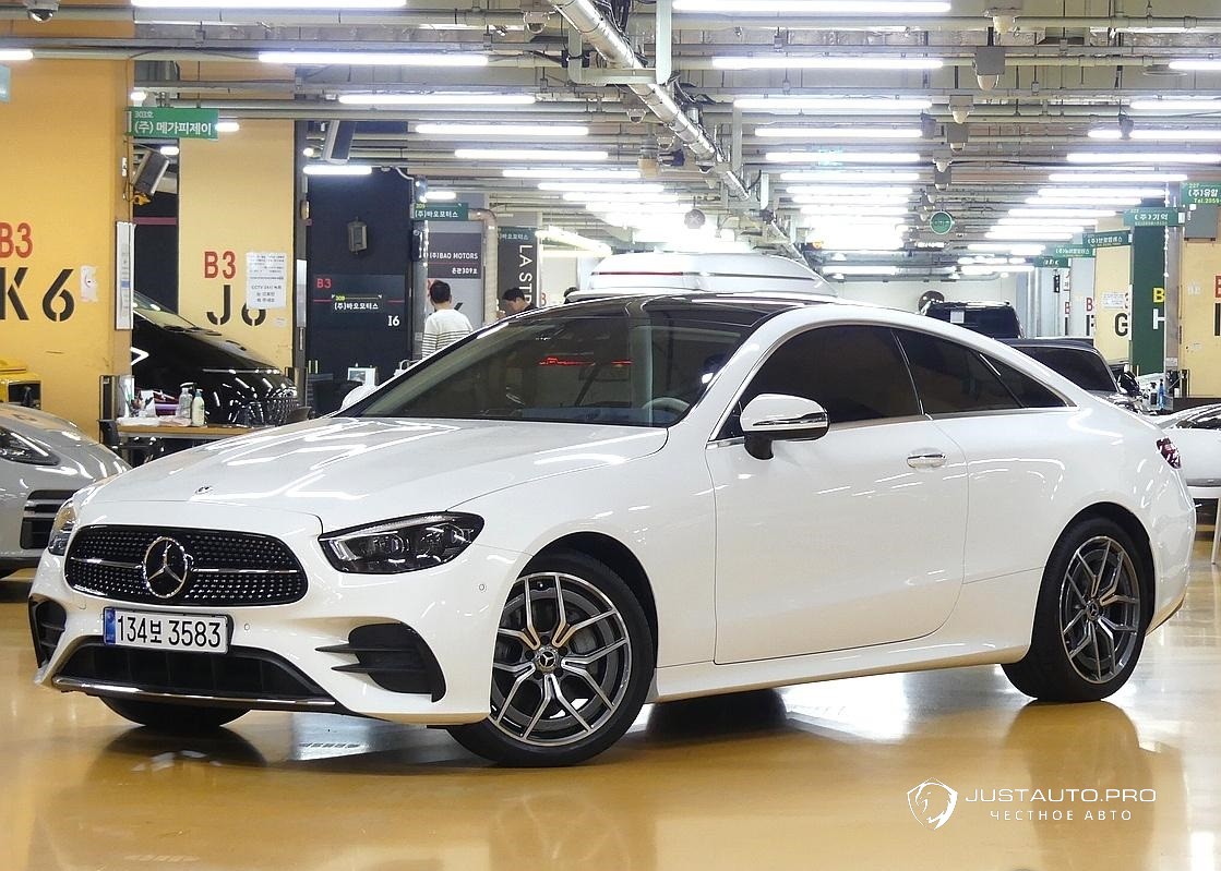 Автомобиль Mercedes-Benz E-Class