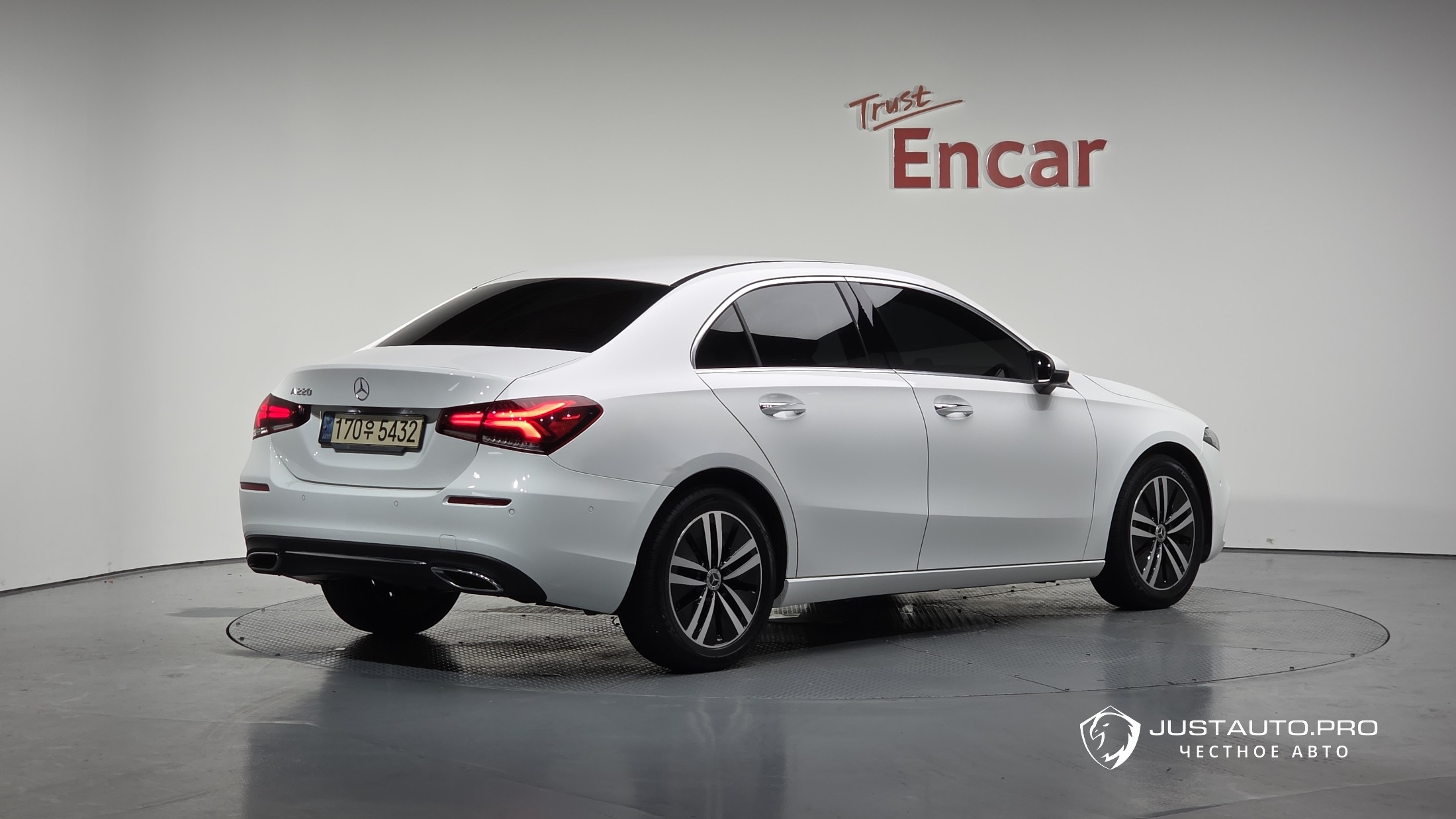 Автомобиль Mercedes-Benz A-Class