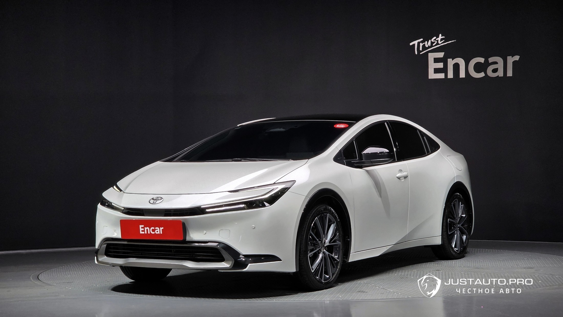 Автомобиль Toyota Prius