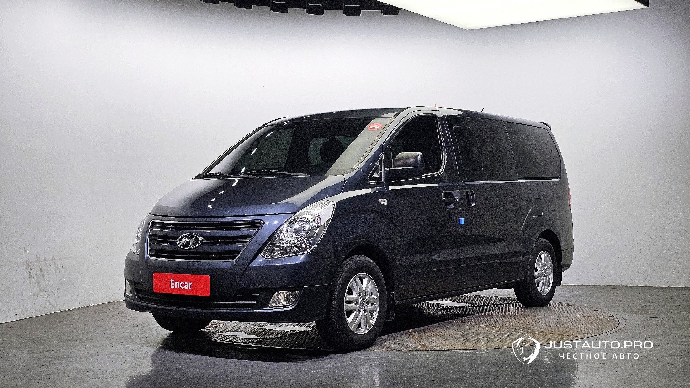 Автомобиль Hyundai Starex