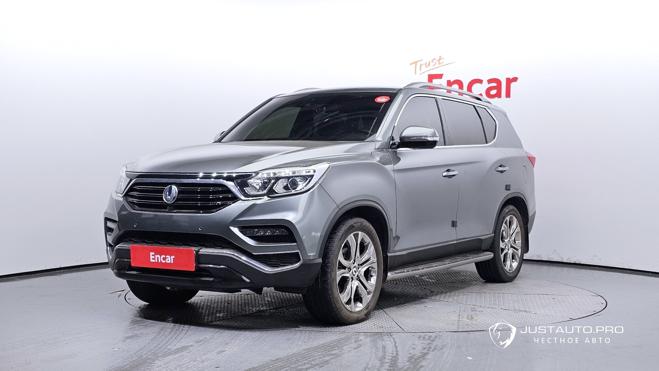 Автомобиль KG_Mobility_Ssangyong Rexton