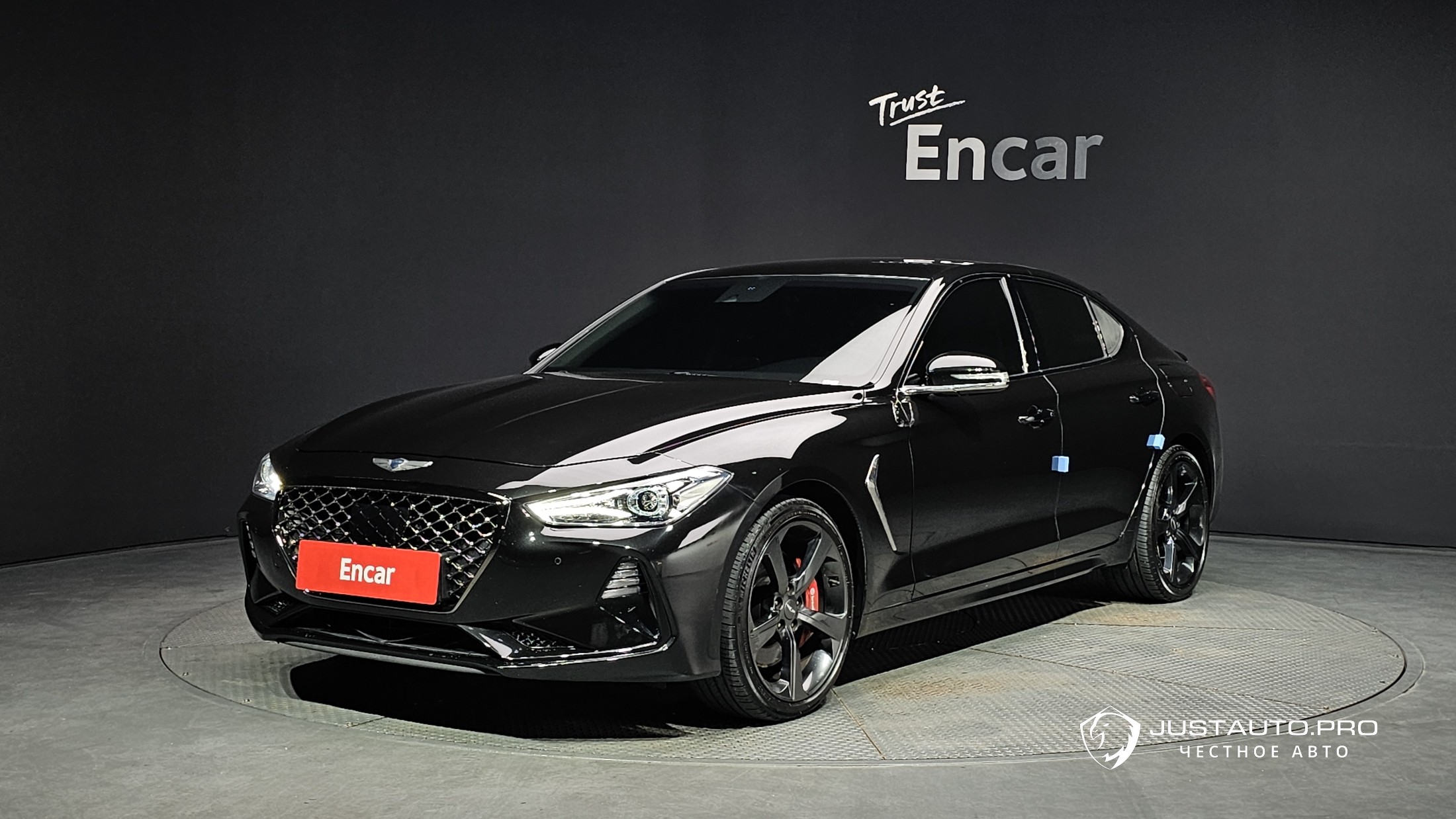 Автомобиль Genesis G70