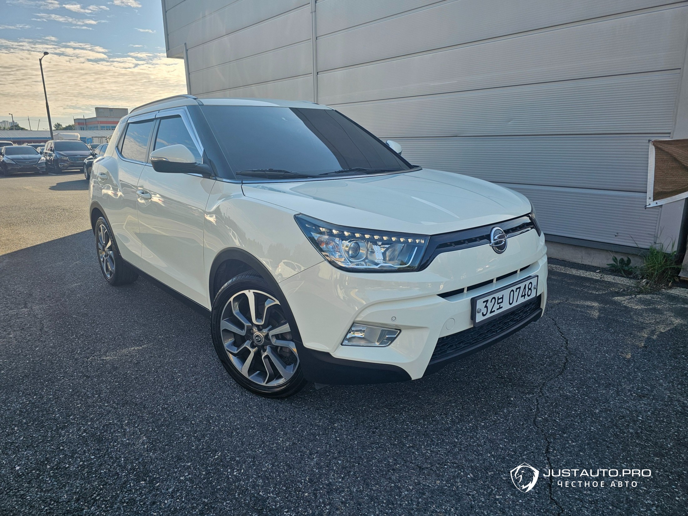 Автомобиль KG_Mobility_Ssangyong TIBOLI