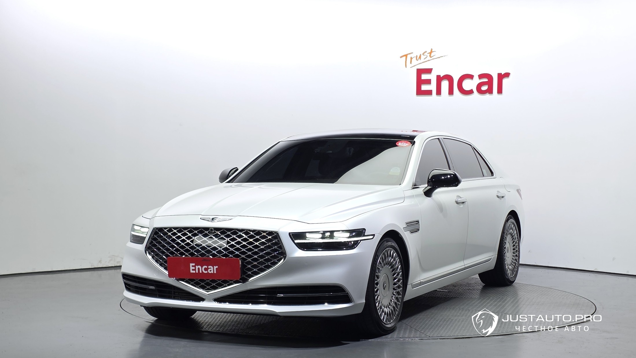 Автомобиль Genesis G90