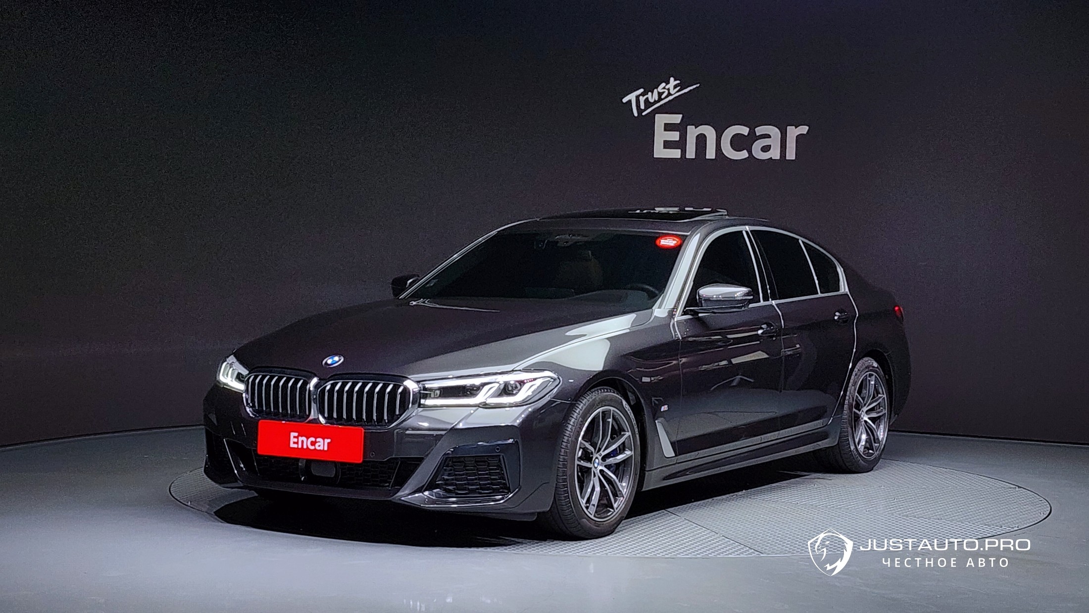 Автомобиль BMW 5-Series