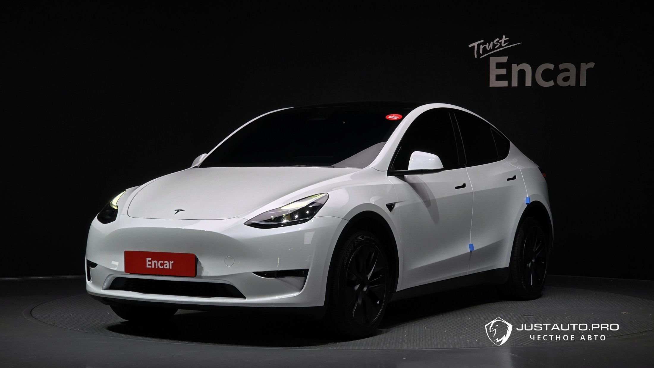 Автомобиль Tesla Model Y