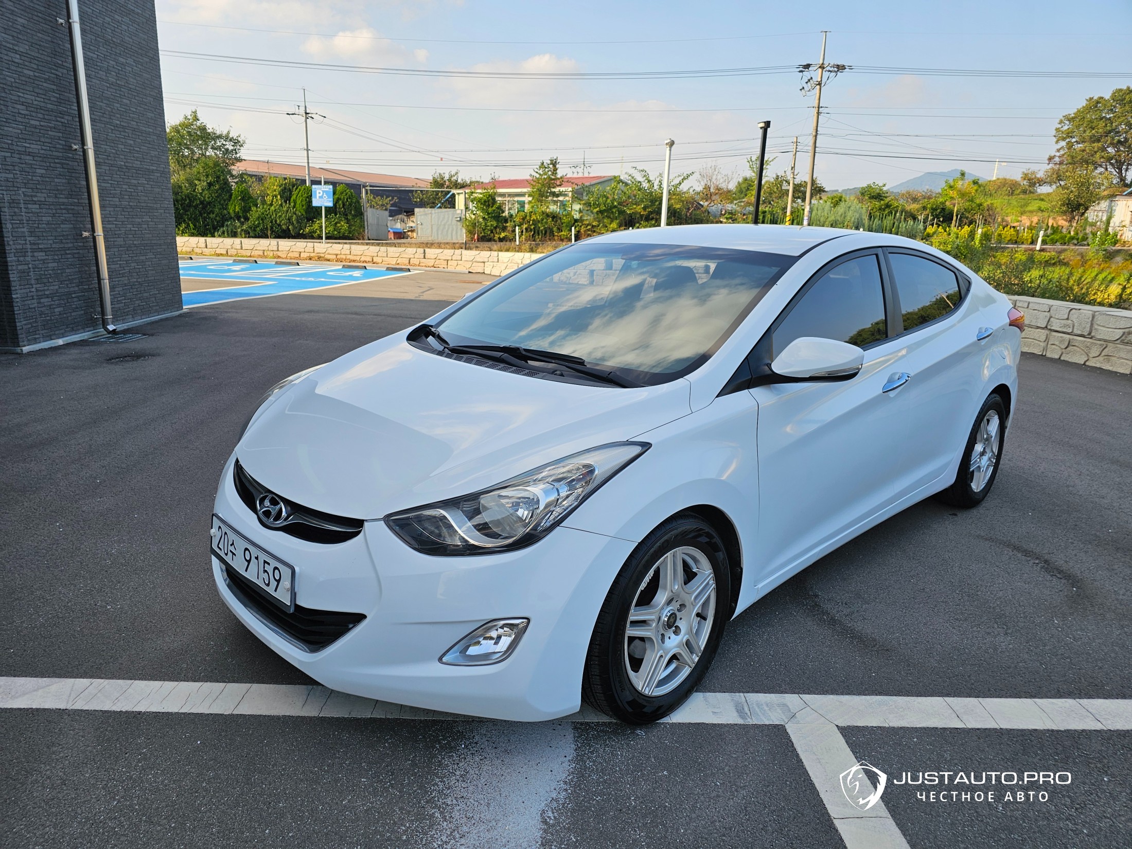 Автомобиль Hyundai AVANTE