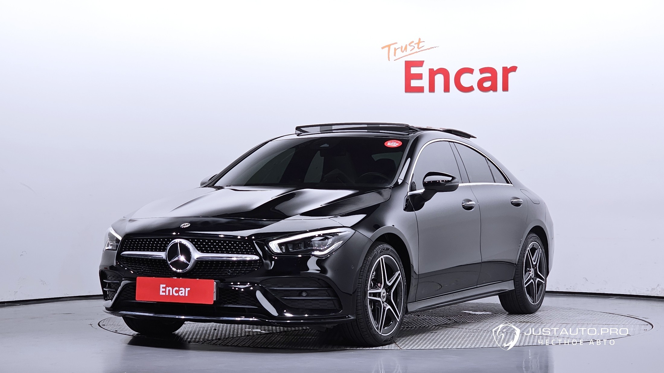 Автомобиль Mercedes-Benz CLA-Class