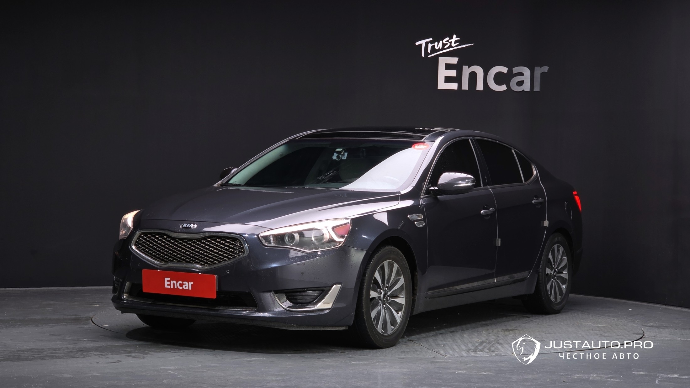 Автомобиль Kia K7