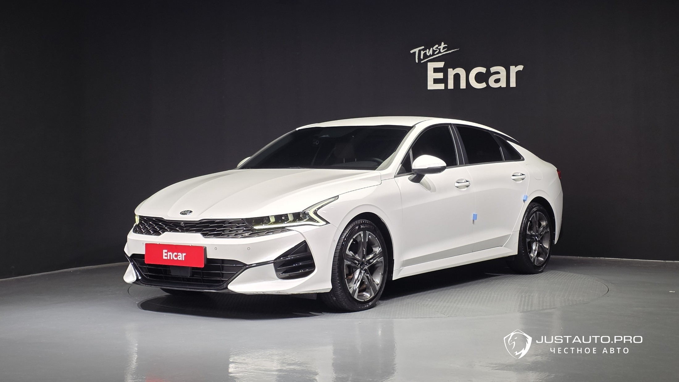 Автомобиль Kia K5