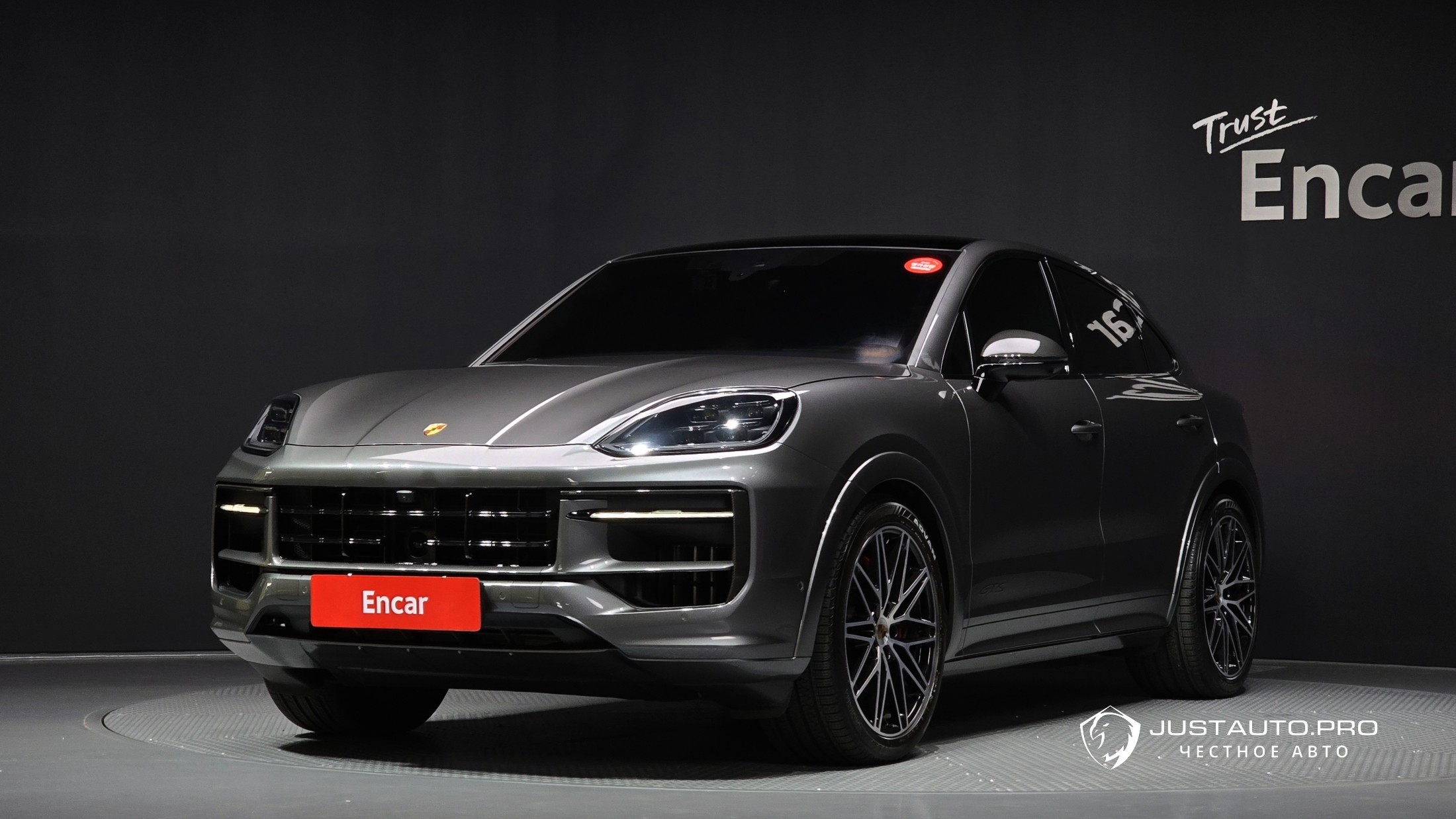 Автомобиль Porsche Cayenne